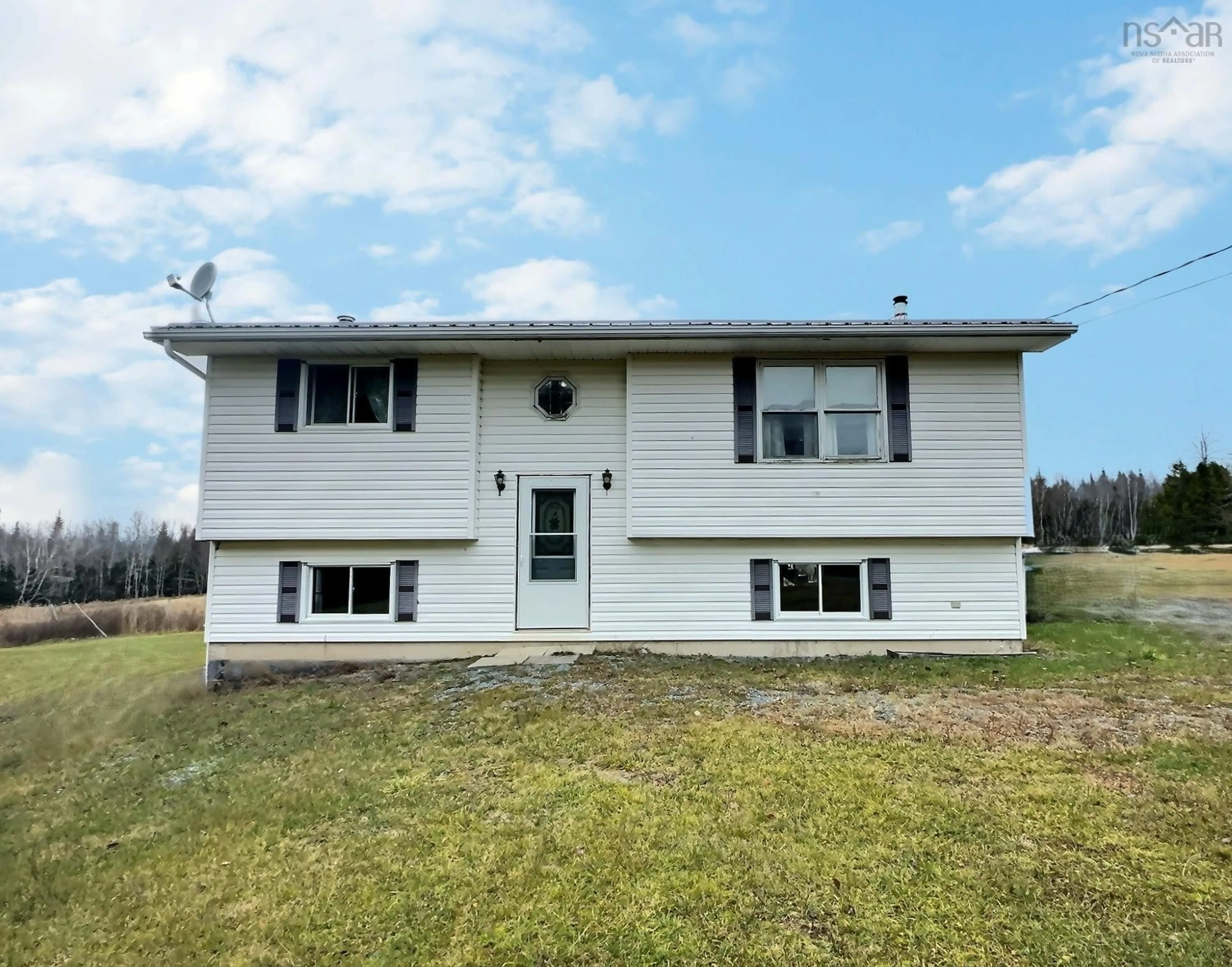 Home with vinyl exterior material, building for 929 Barr Settlement Rd, East Gore Nova Scotia B2S 3G5