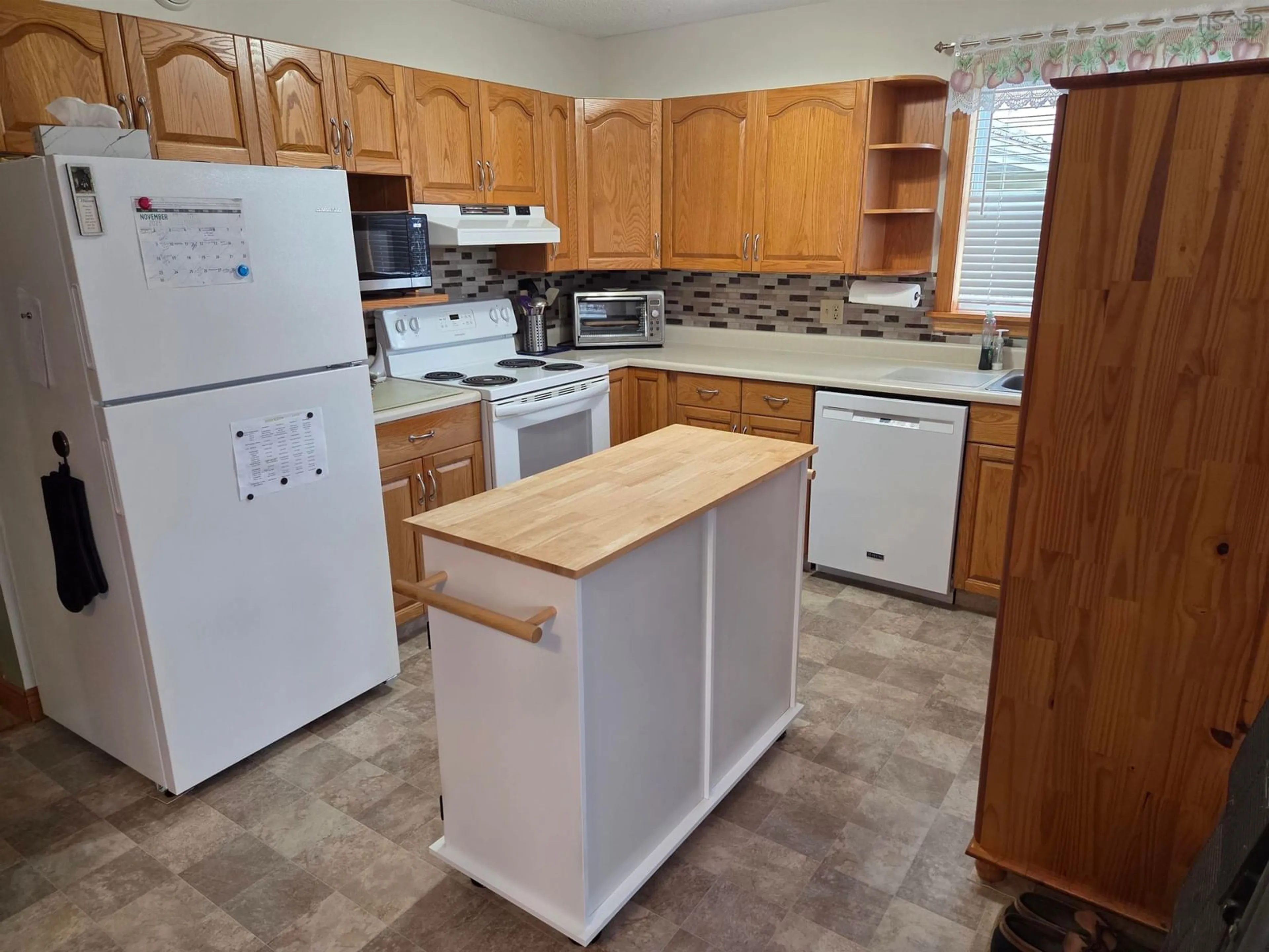 Standard kitchen, unknown for 28 Wellington Crt, Truro Nova Scotia B2N 6M9