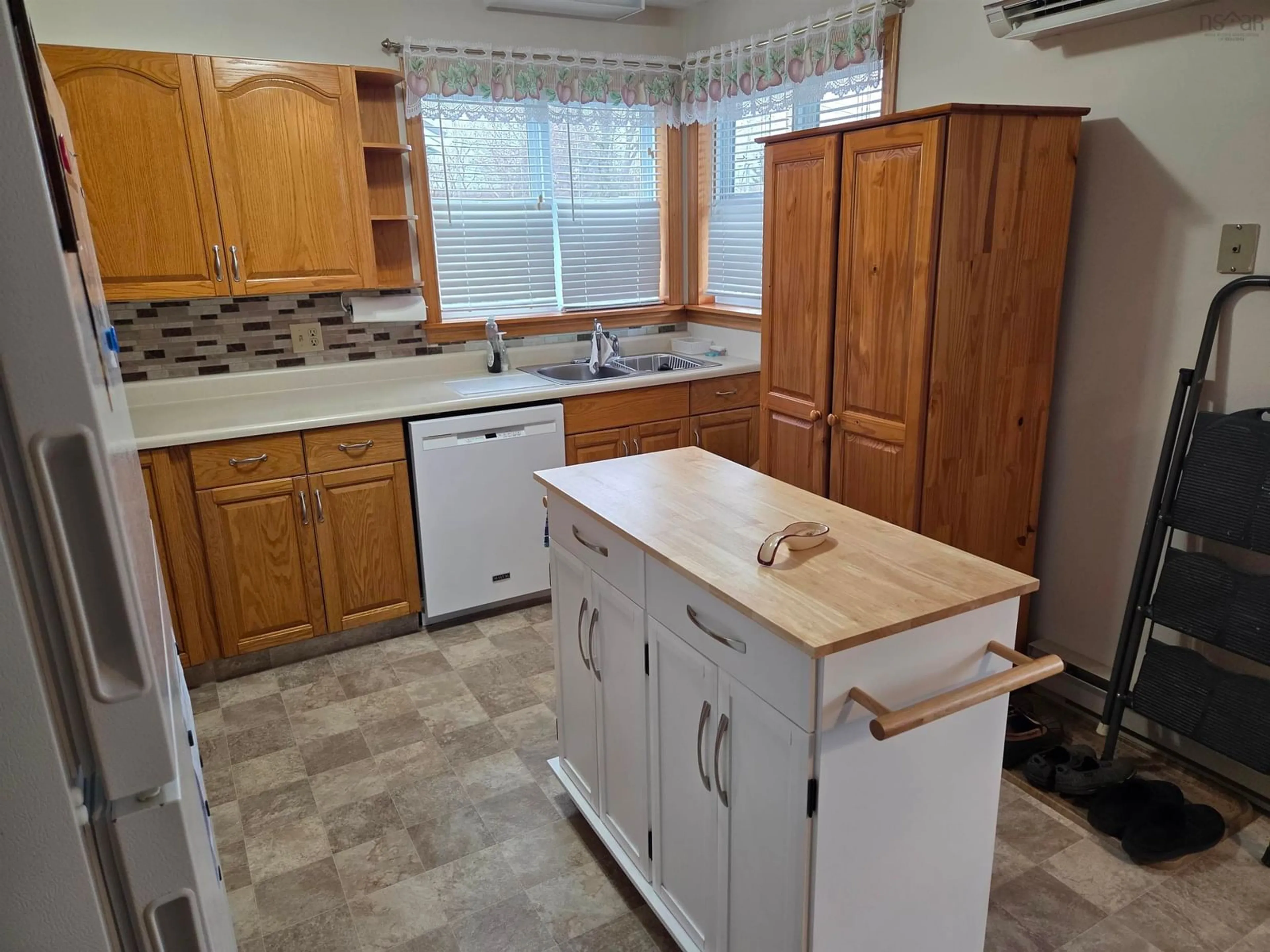 Standard kitchen, unknown for 28 Wellington Crt, Truro Nova Scotia B2N 6M9