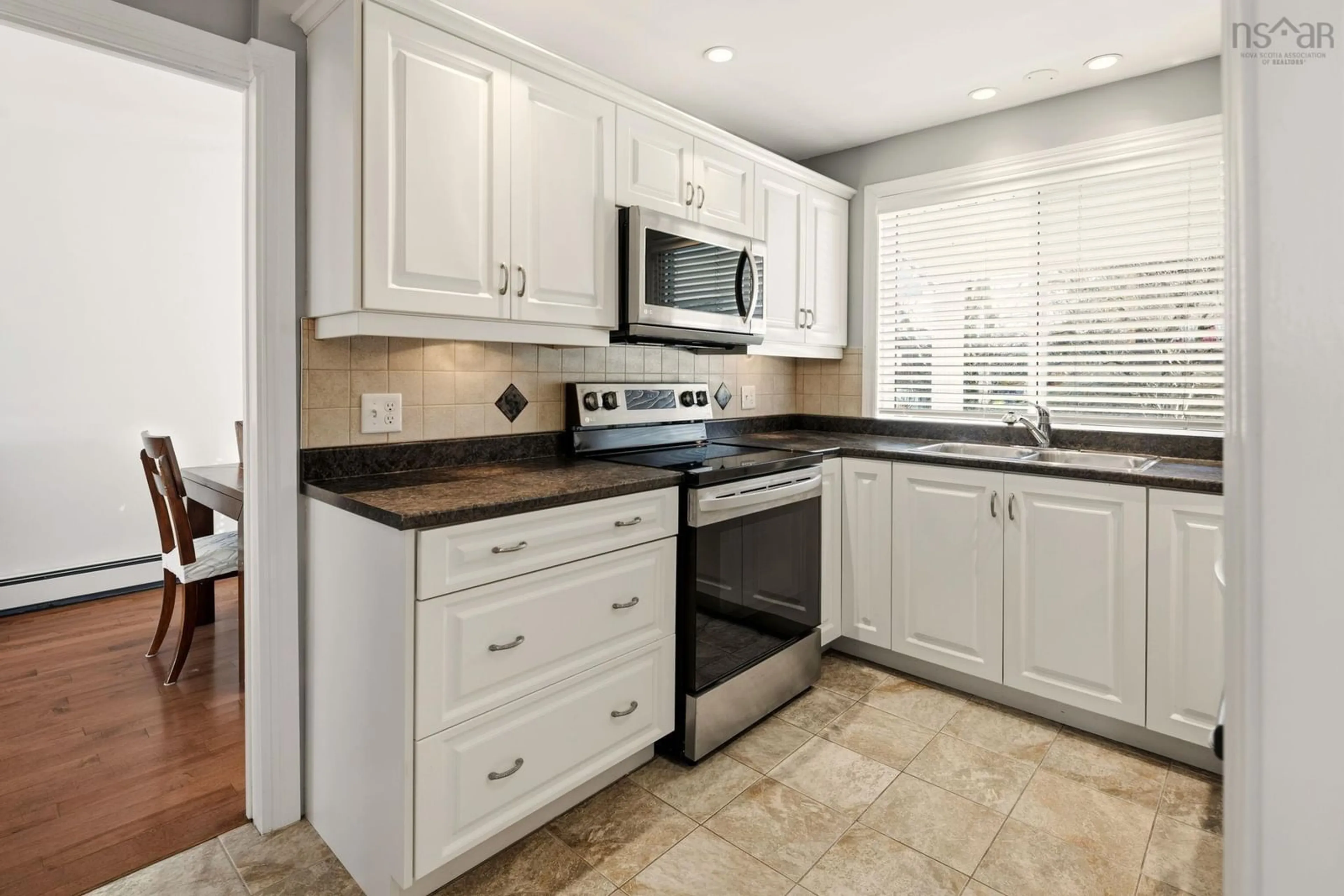 Unknown for 7 Benview Dr, Dartmouth Nova Scotia B2Y 1W4