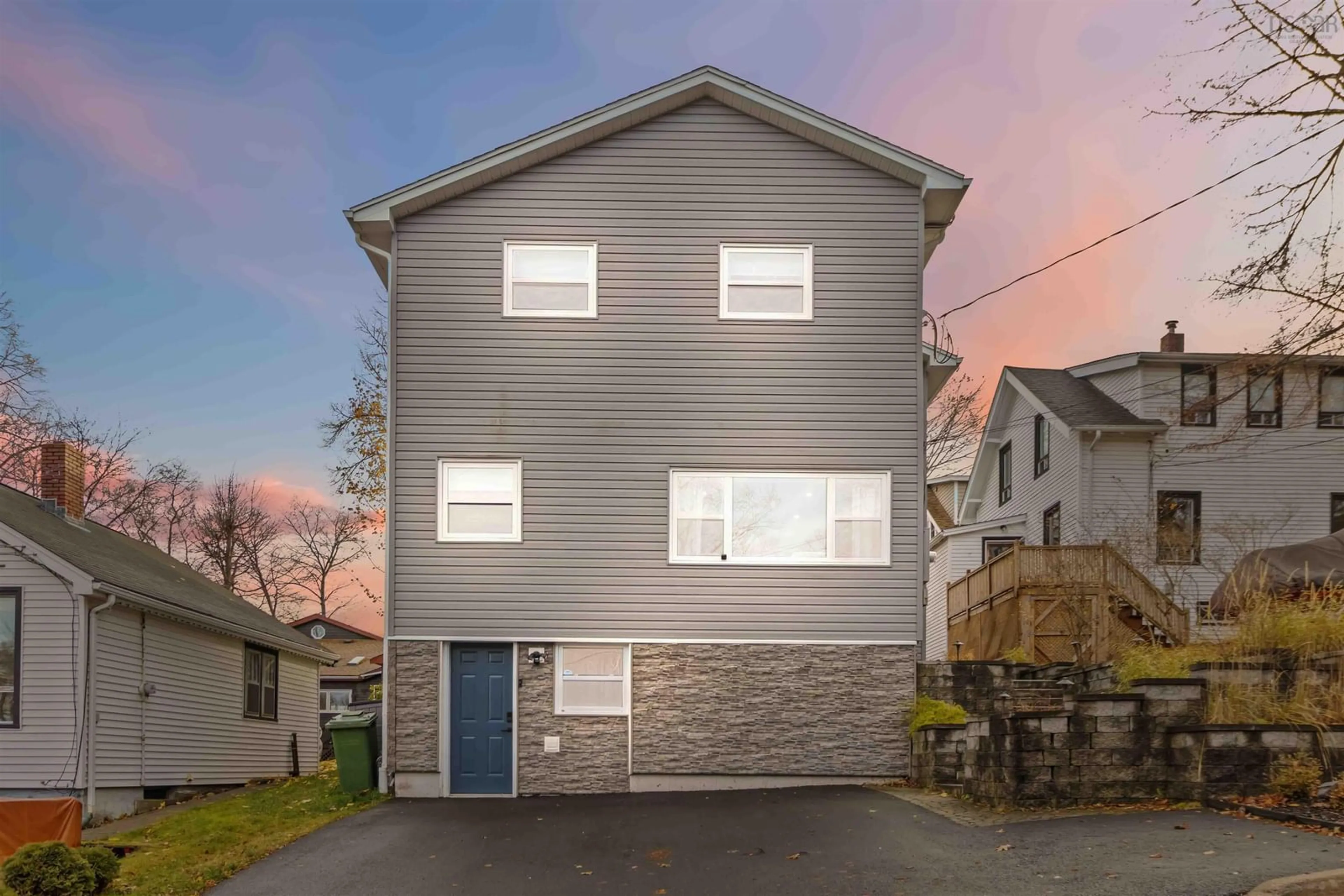 Home with vinyl exterior material, street for 23 Oakdale Cres, Dartmouth Nova Scotia B3A 2L7