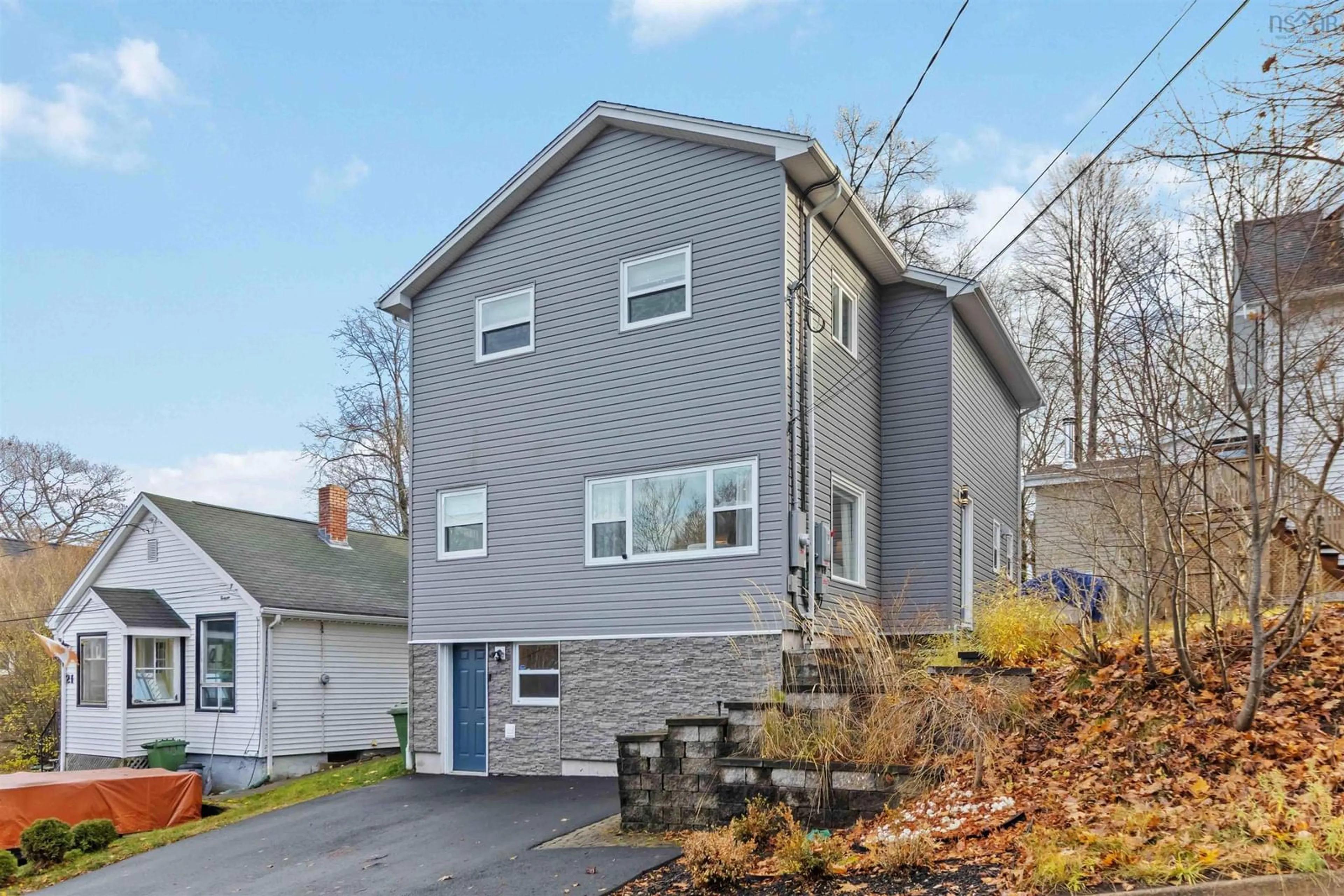 Home with vinyl exterior material, street for 23 Oakdale Cres, Dartmouth Nova Scotia B3A 2L7