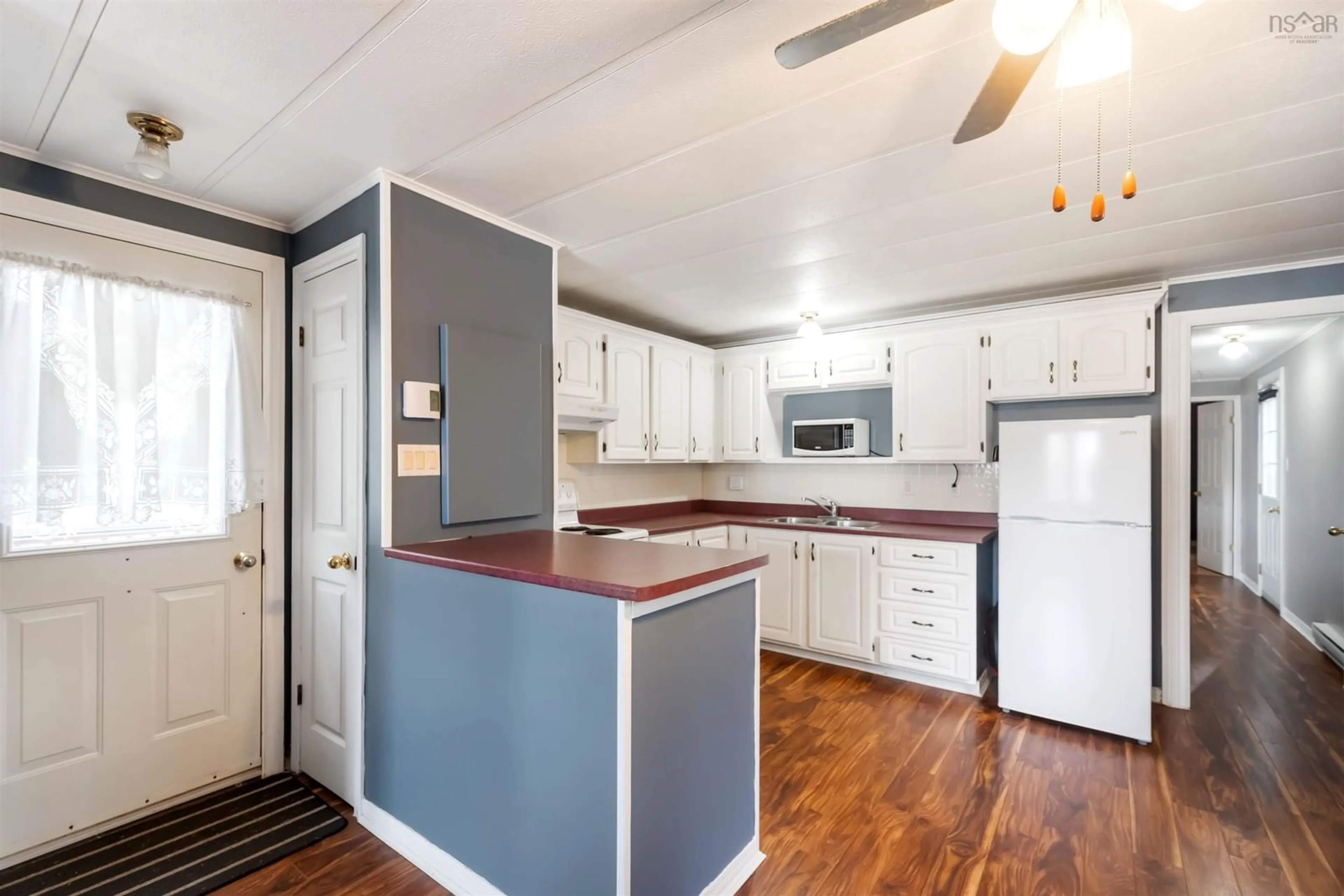 Standard kitchen, wood/laminate floor for 16 Maple Leaf Dr, New Minas Nova Scotia B4N 5L2