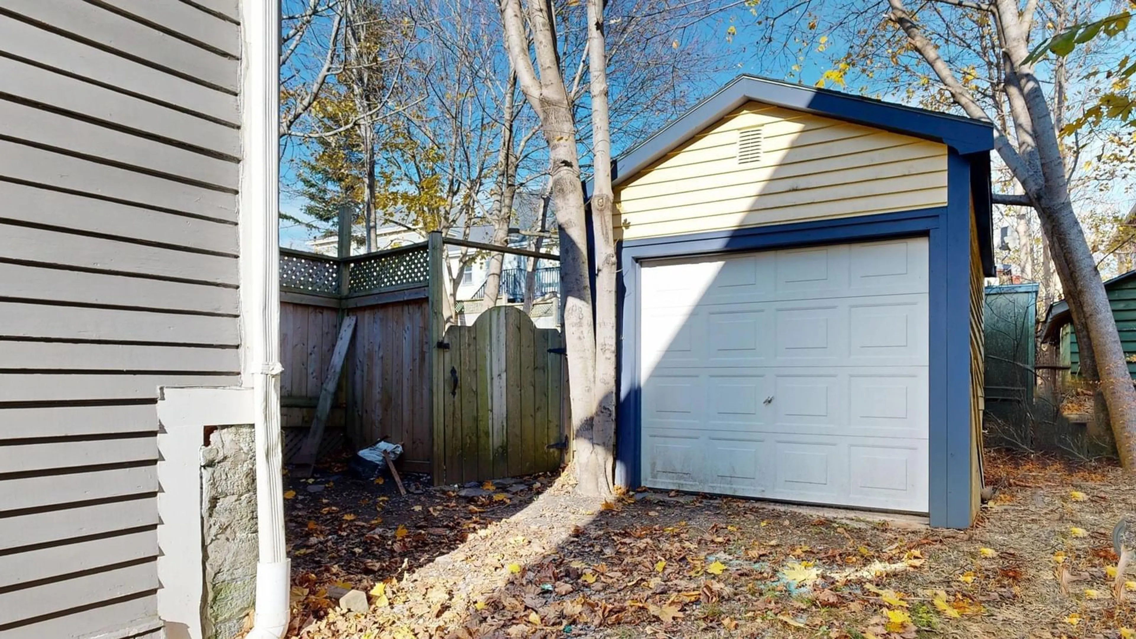 Shed for 77 Fox St, Lunenburg Nova Scotia B0J 2C0