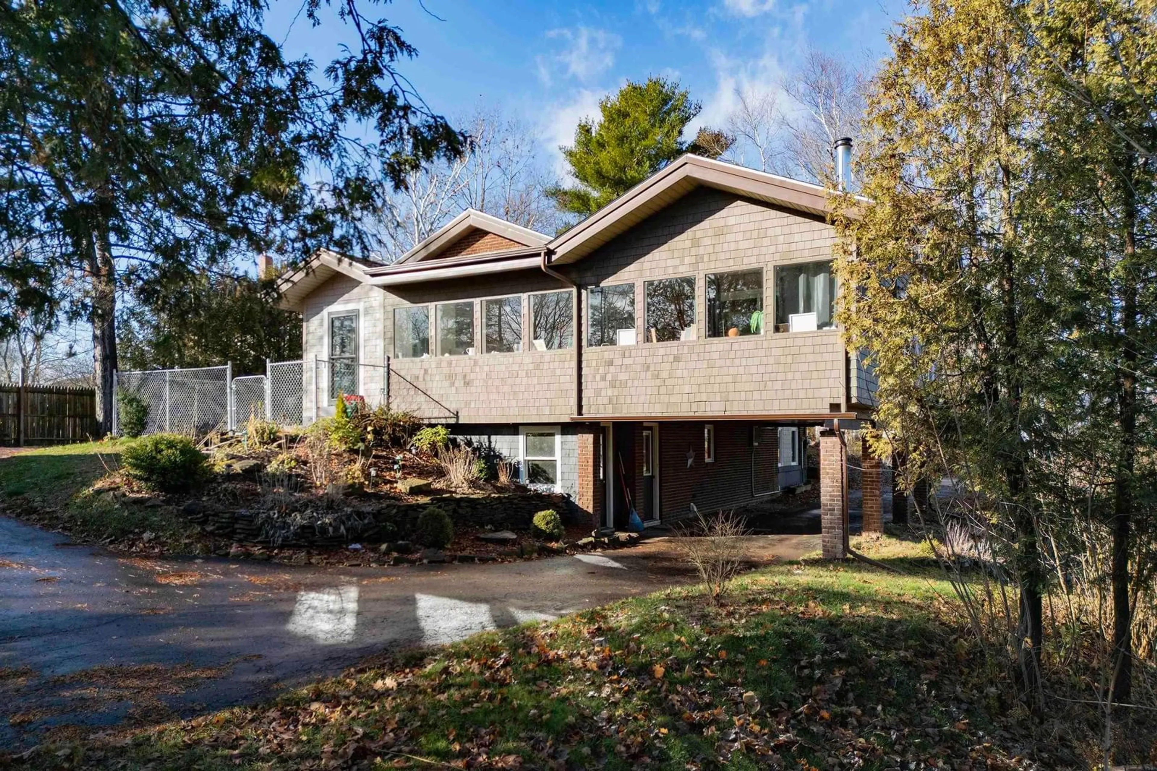 Home with vinyl exterior material, unknown for 34 Thompson Rd, Oxford Nova Scotia B0M 1P0
