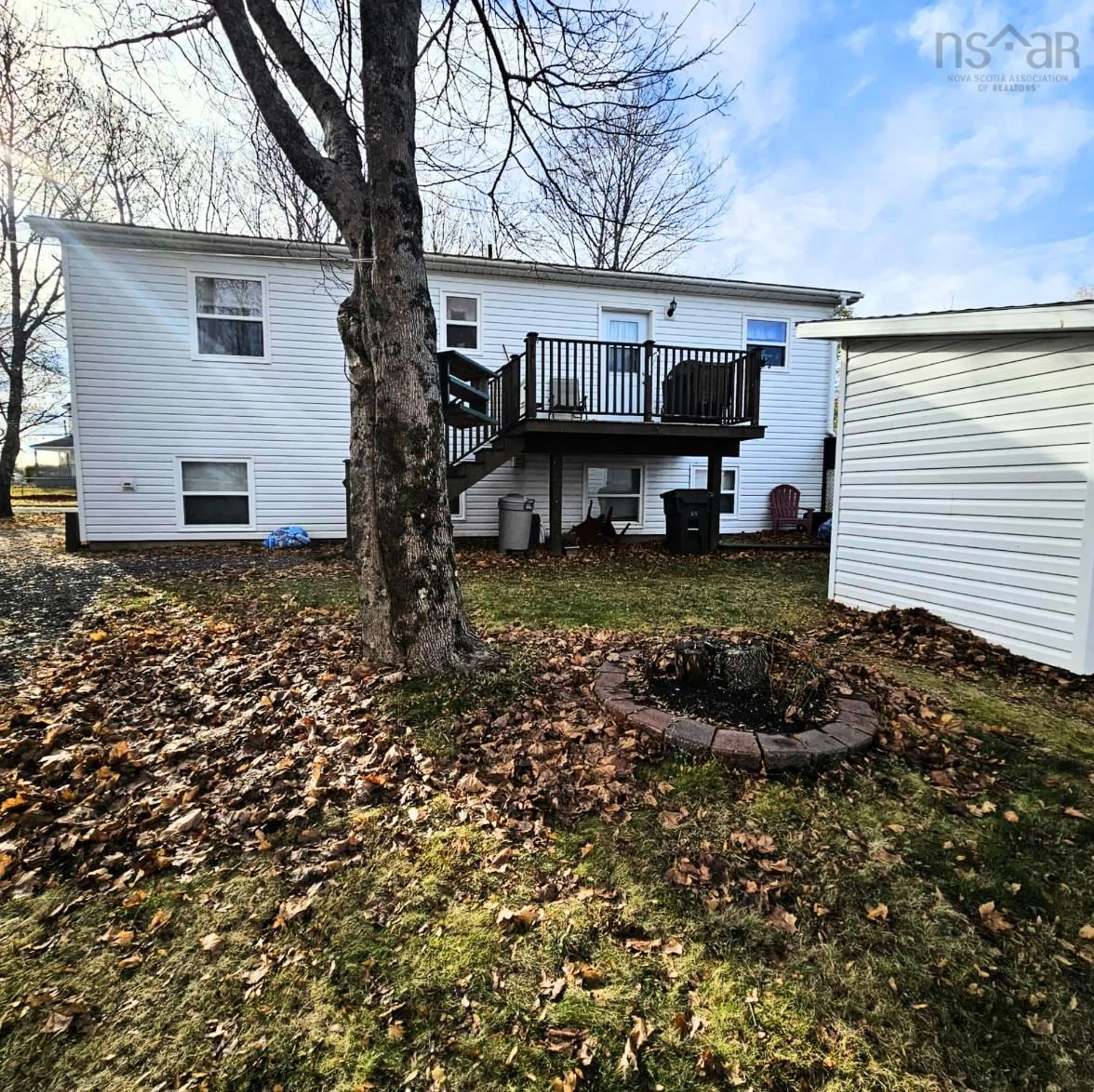 Home with vinyl exterior material, unknown for 135-137 Brook St, North Sydney Nova Scotia B2A 3R4