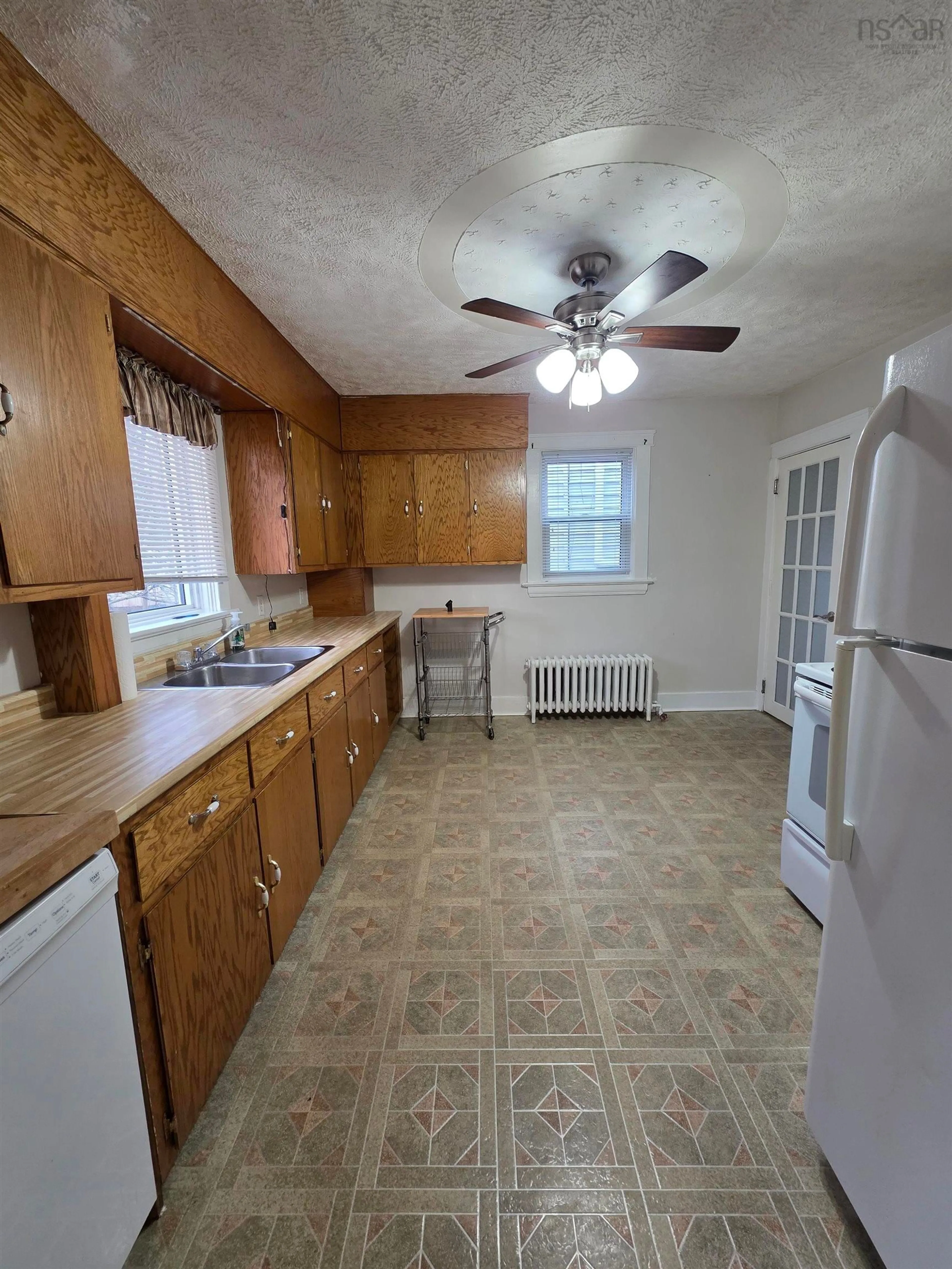 Standard kitchen, unknown for 179 Union St, Sydney Nova Scotia B1P 4Y2