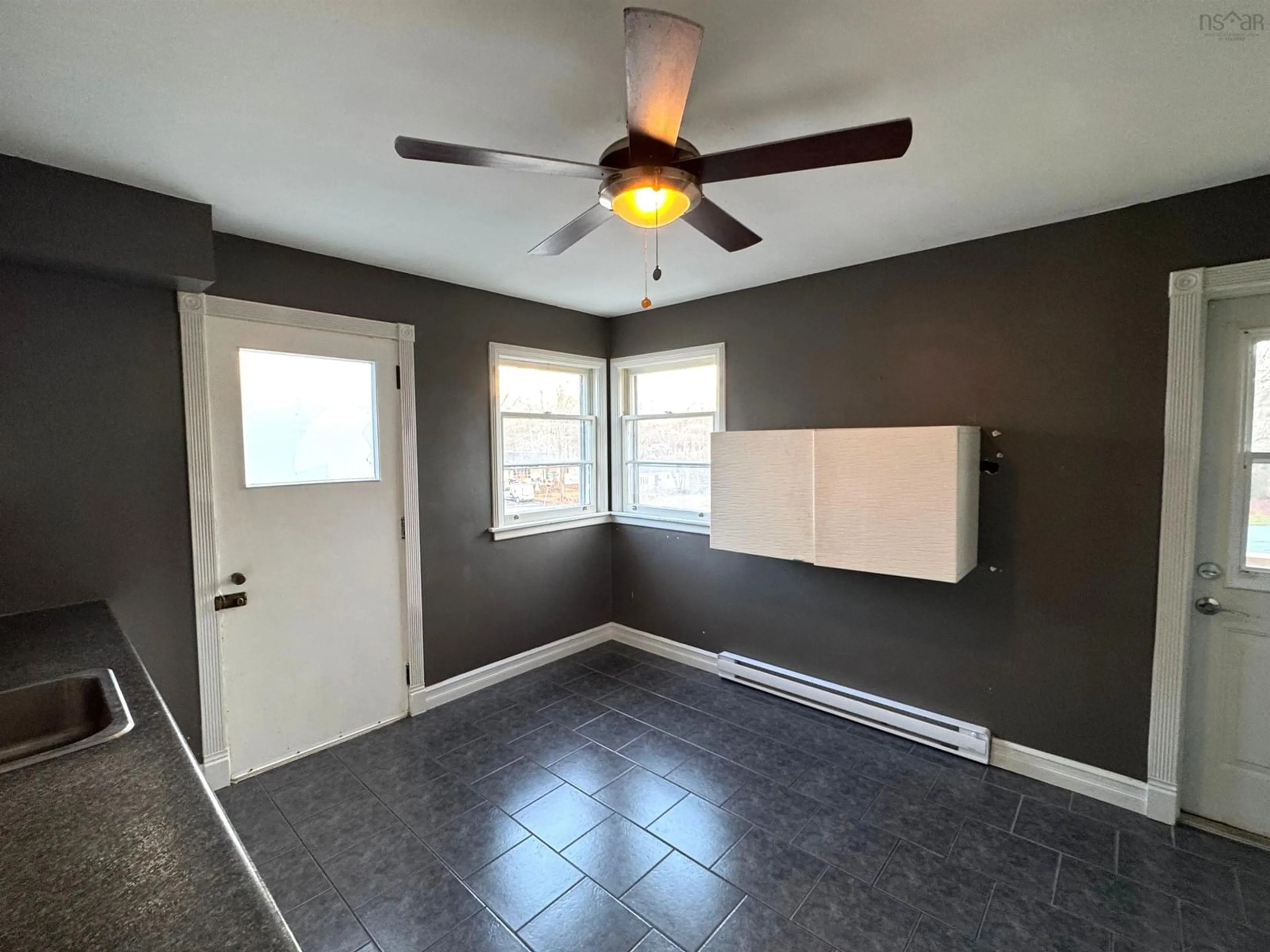 A pic of a room for 3 George St, Bedford Nova Scotia B4A 2N9