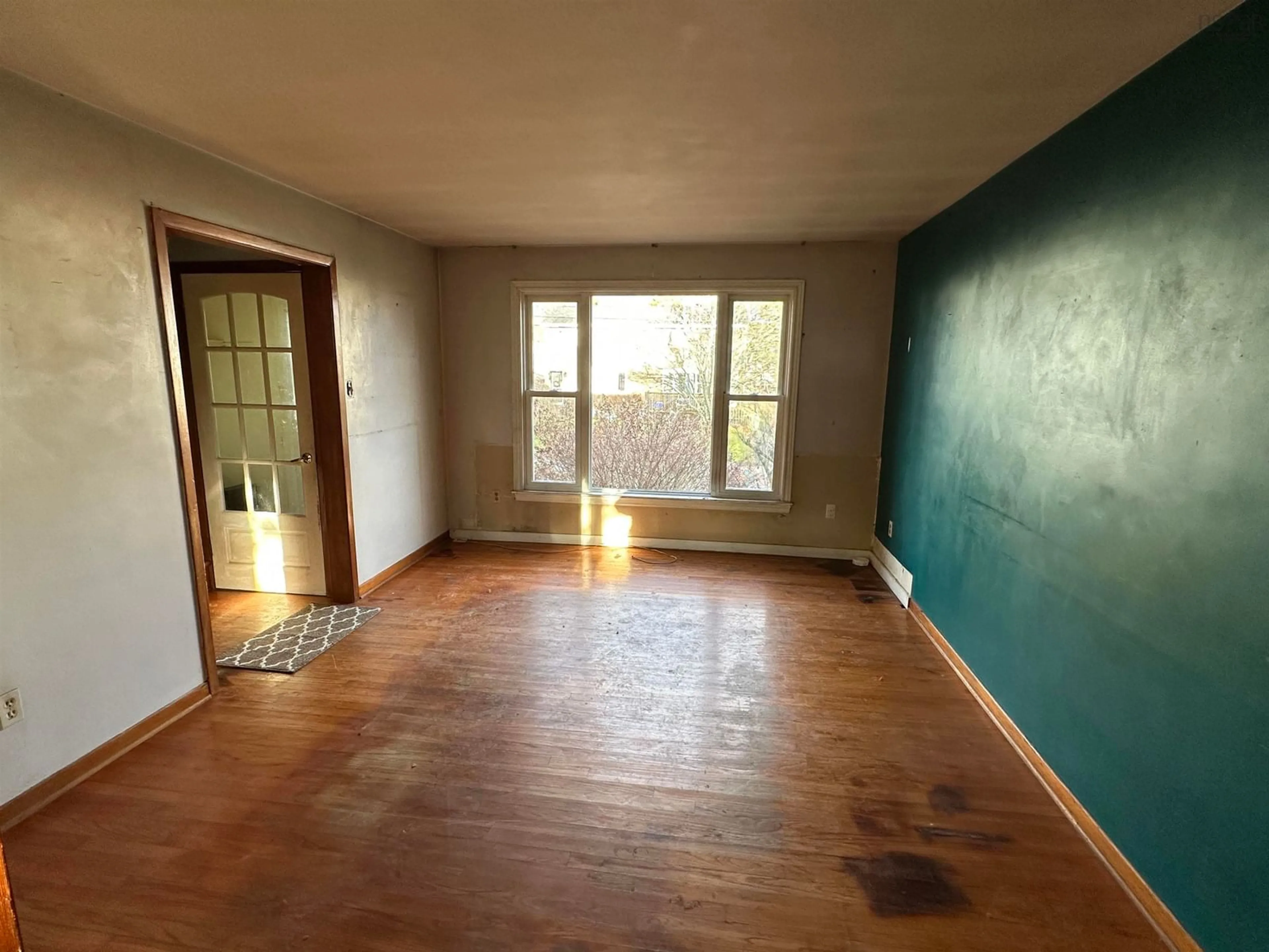 A pic of a room for 12 Marilyn Dr, Dartmouth Nova Scotia B2Y 3X8