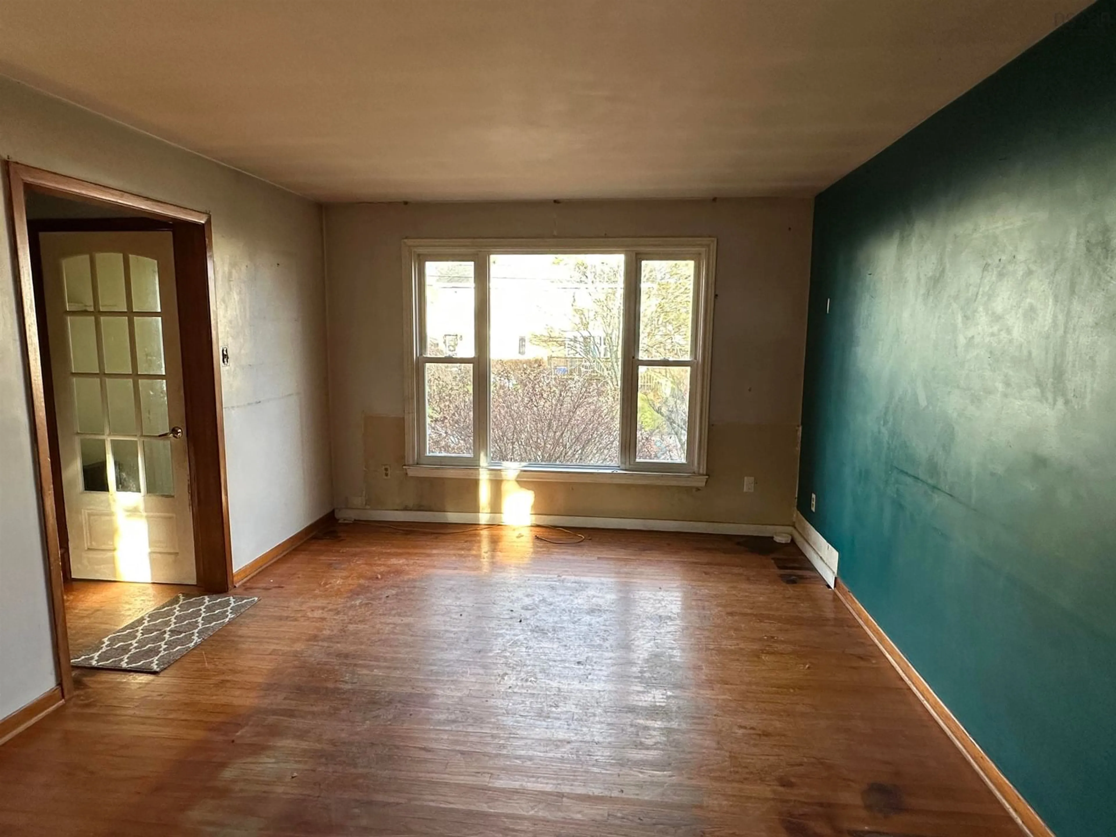 A pic of a room for 12 Marilyn Dr, Dartmouth Nova Scotia B2Y 3X8