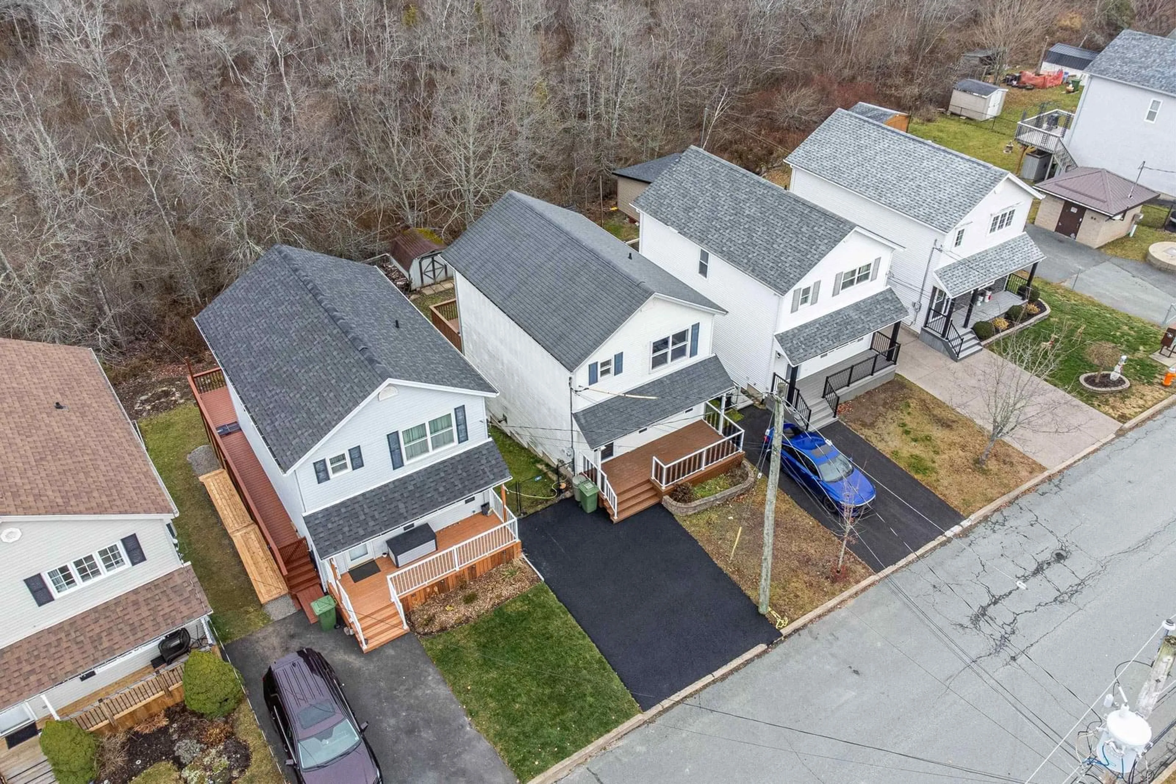 A pic from outside/outdoor area/front of a property/back of a property/a pic from drone, street for 25 Taleen Dr, Lower Sackville Nova Scotia B4C 4A6