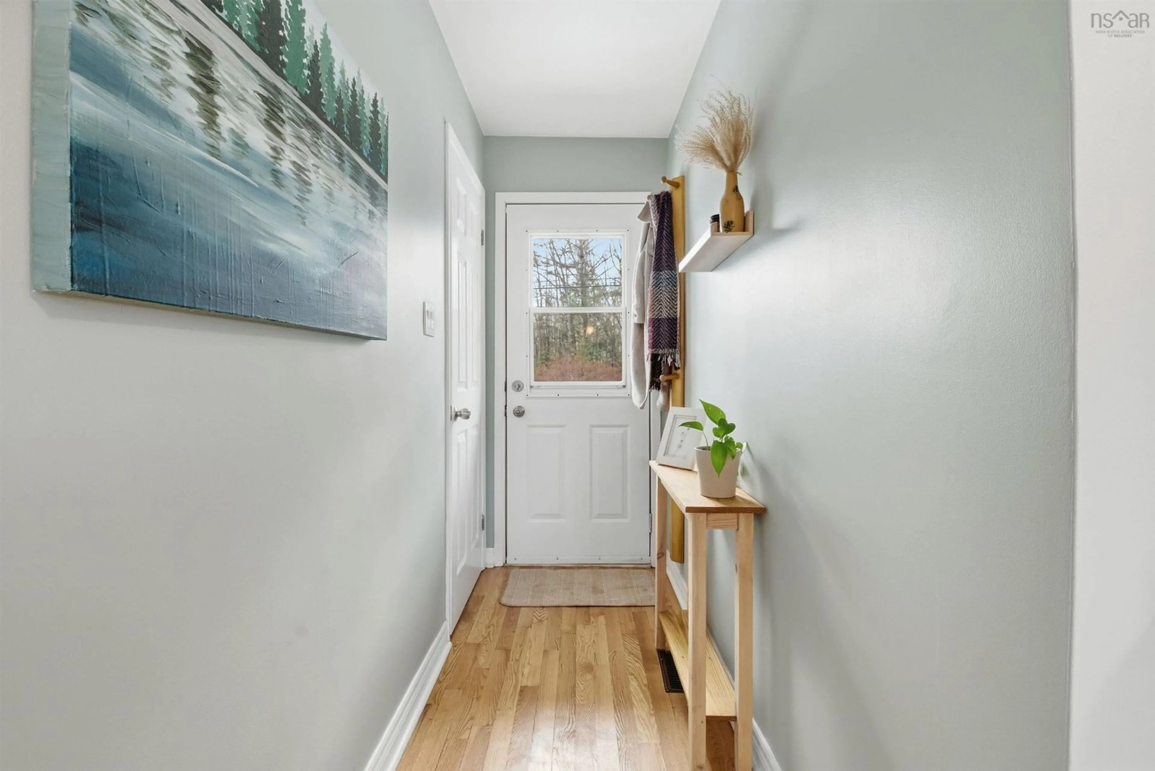 Indoor entryway for 17 Tower View Rd, Enfield Nova Scotia B2T 1H1