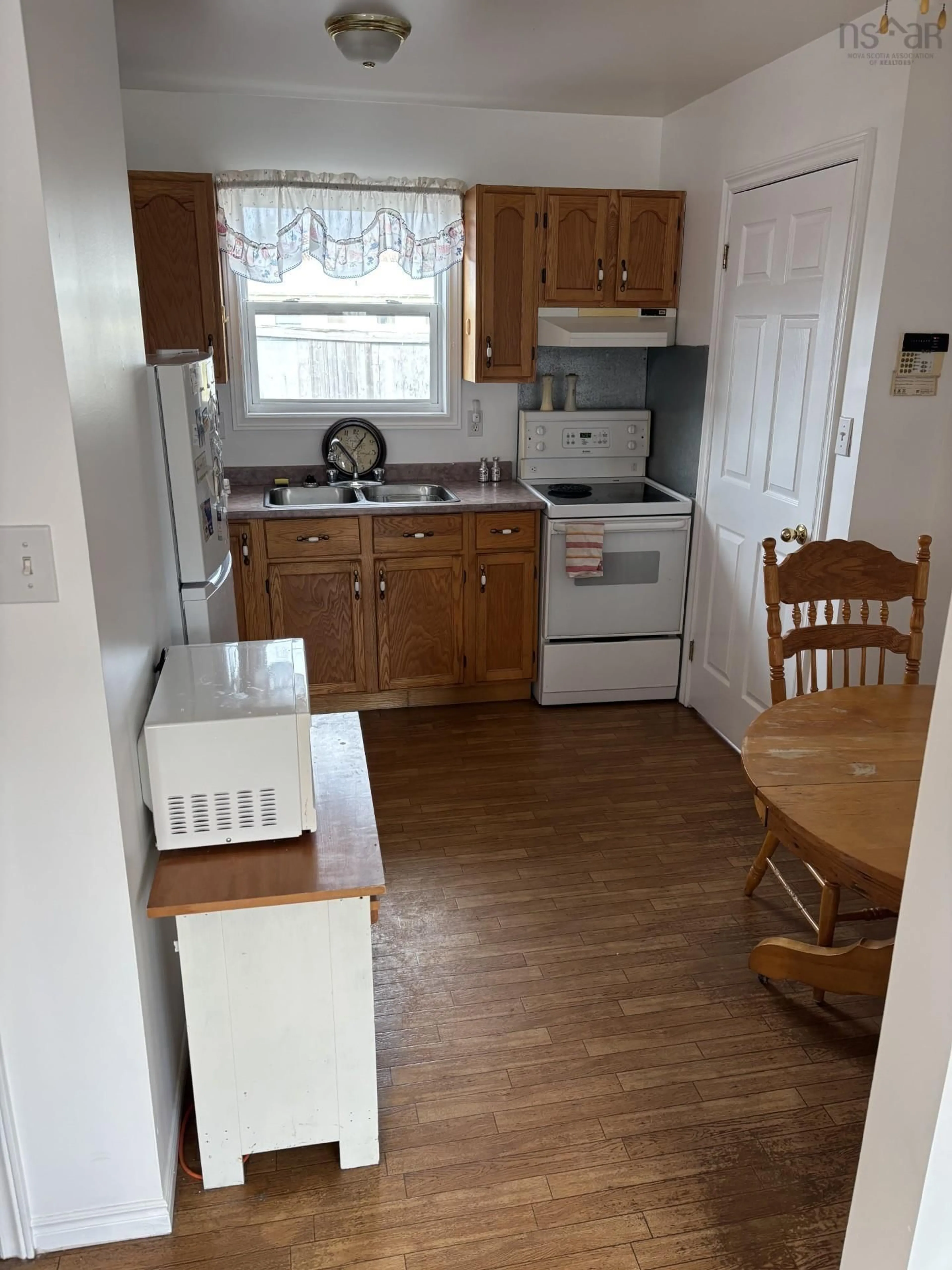 Standard kitchen, unknown for 14 Connaught St, North Sydney Nova Scotia B2A 3E3