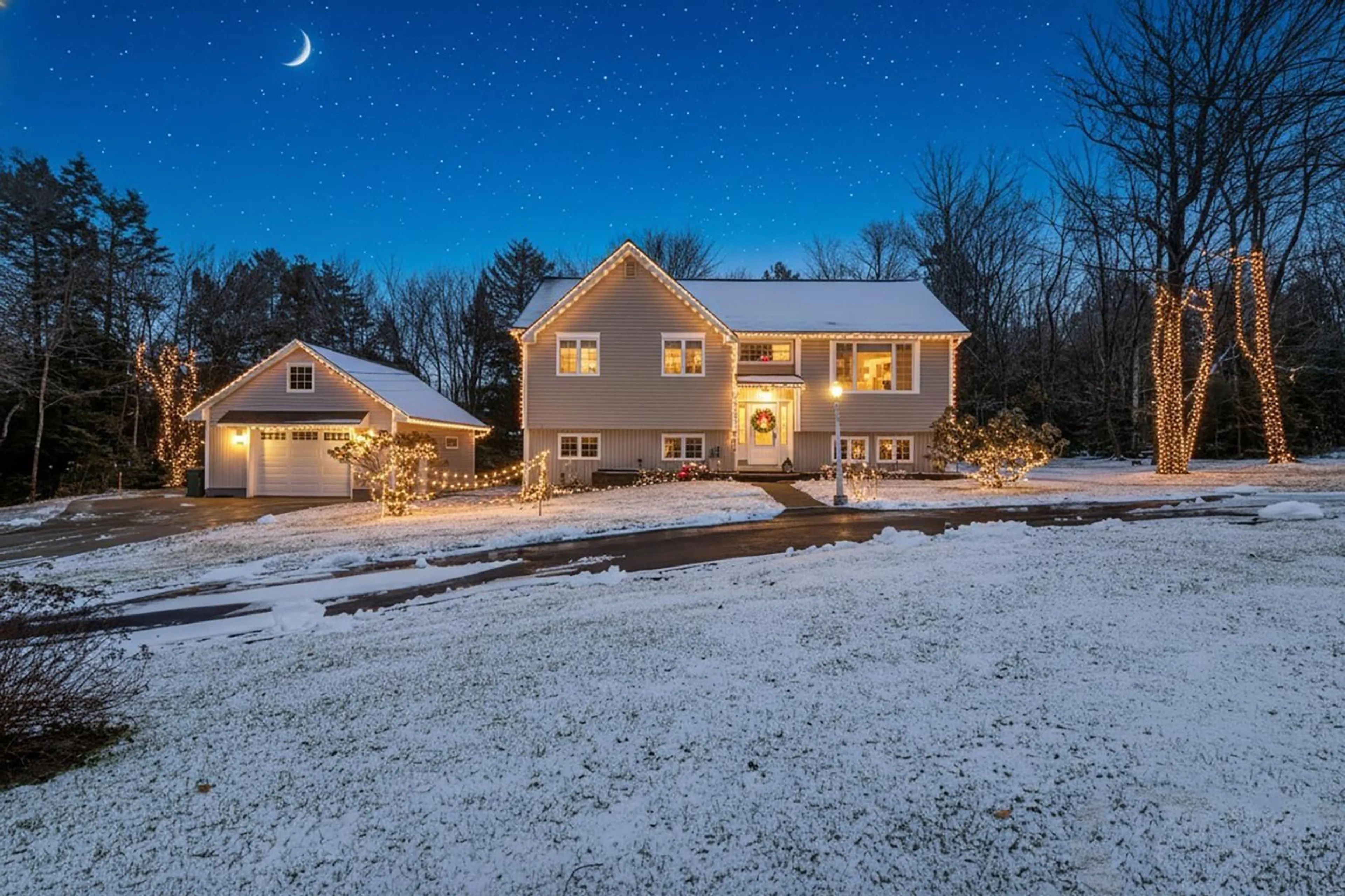 A pic from outside/outdoor area/front of a property/back of a property/a pic from drone, unknown for 10 Ashley Dr, Middle Sackville Nova Scotia B4E 3B8