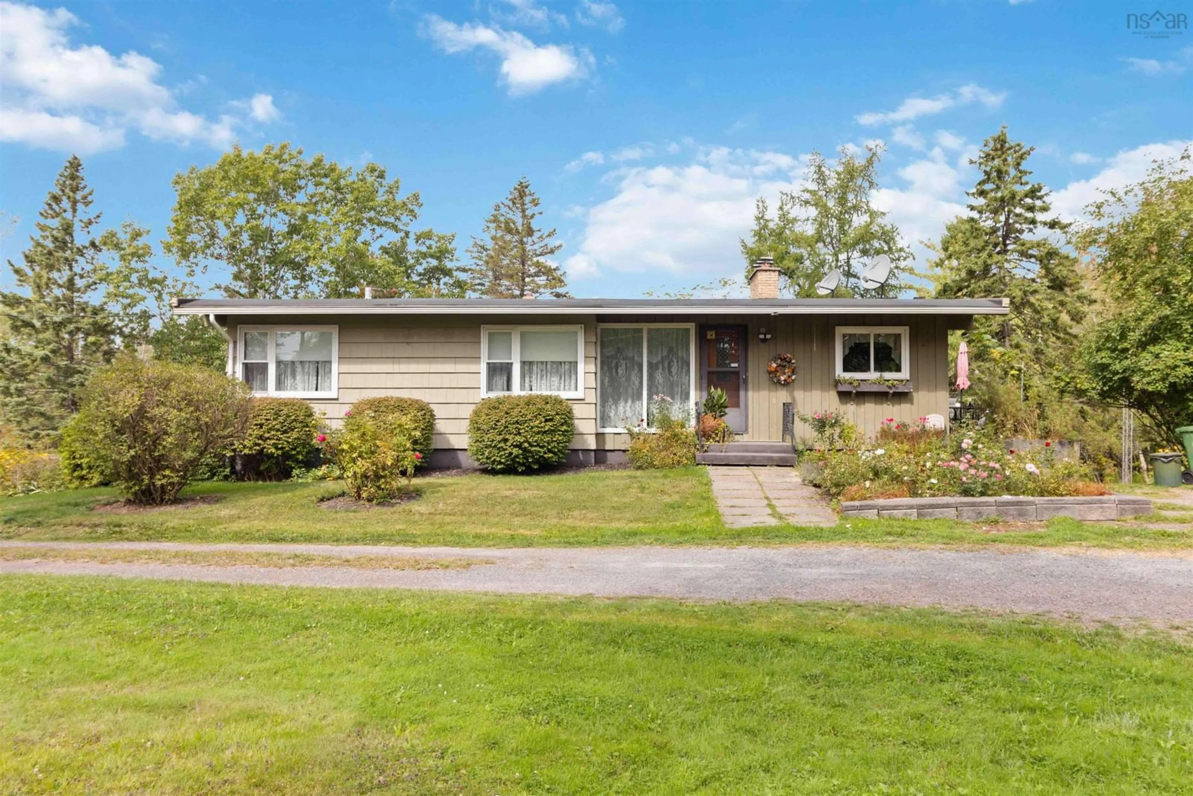Home with vinyl exterior material, street for 421 St. Andrews River Rd, Shubenacadie Nova Scotia B0N 2H0