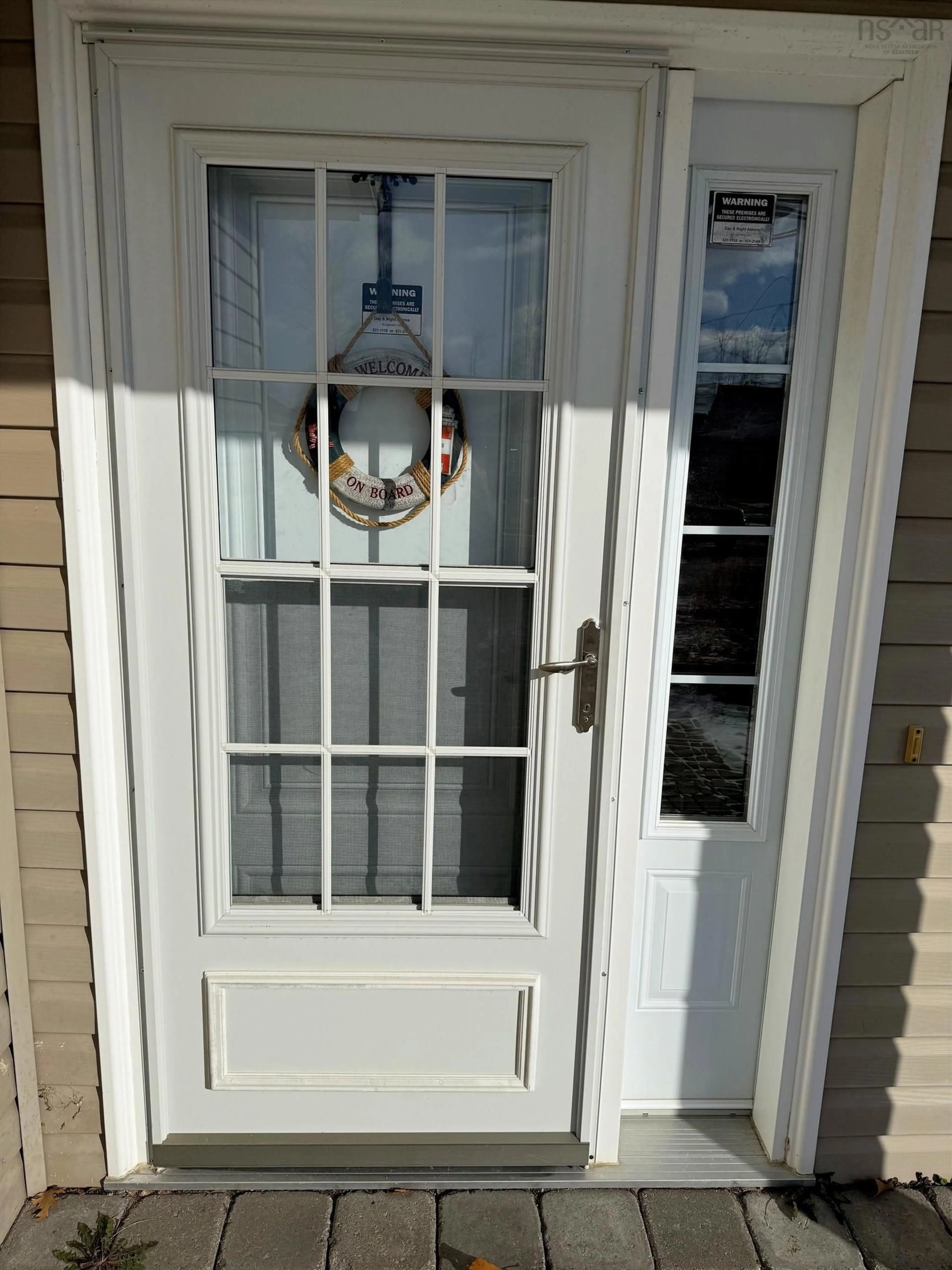 Indoor entryway for 378 Glen Allan Dr, Bridgewater Nova Scotia B4V 0A9