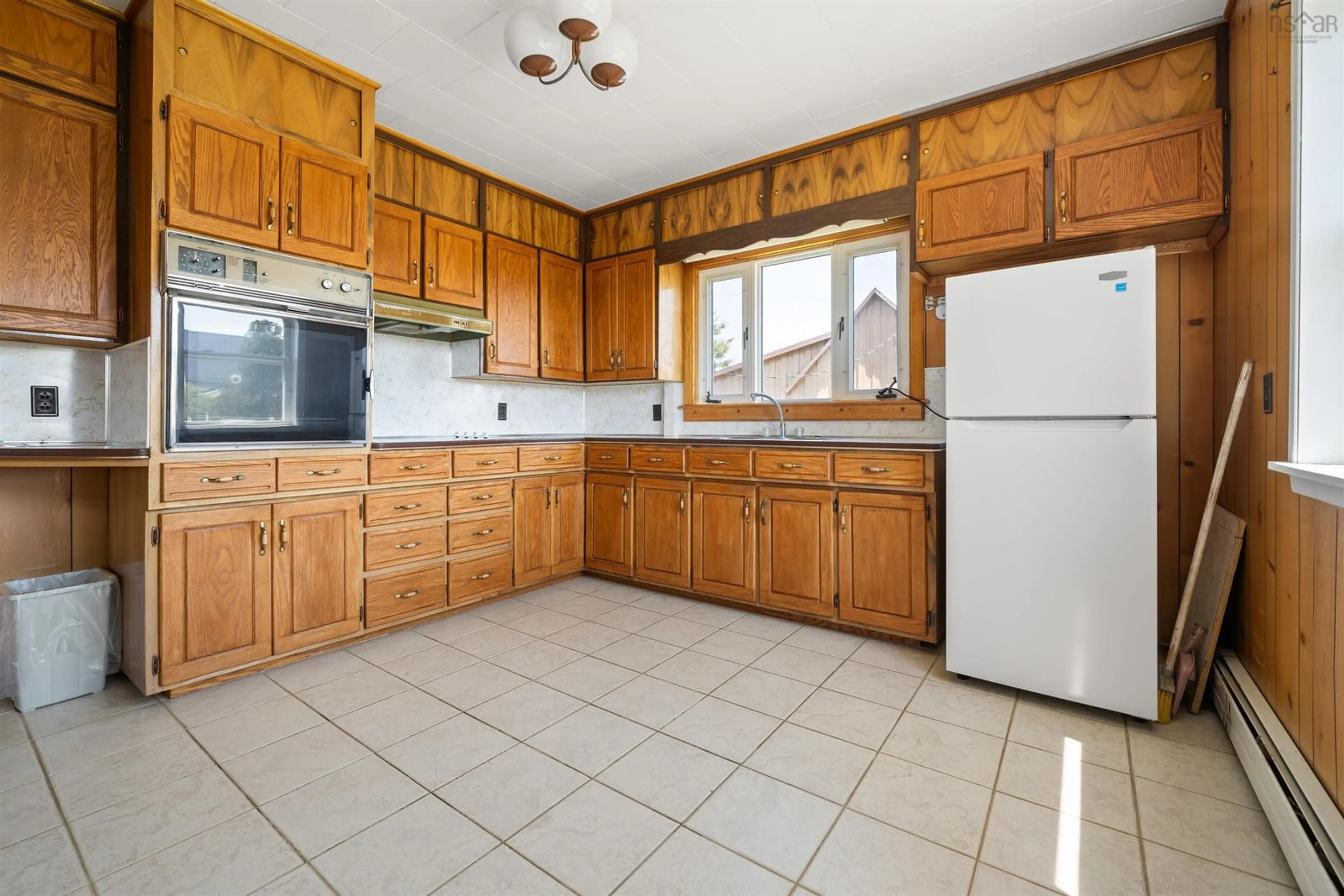 Standard kitchen, ceramic/tile floor for 571 Burntcoat Rd, Burntcoat Nova Scotia B0N 1T0