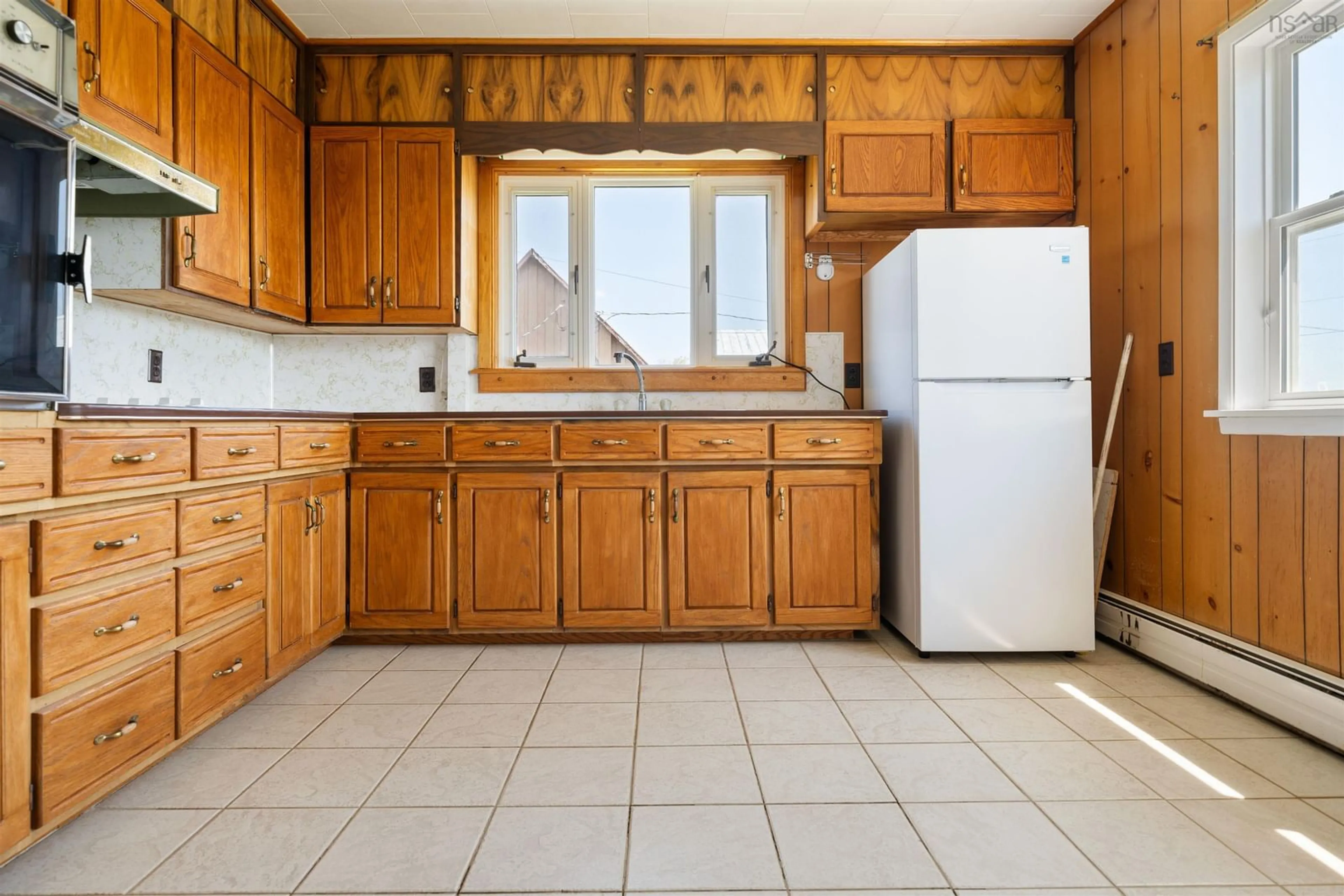 Standard kitchen, ceramic/tile floor for 571 Burntcoat Rd, Burntcoat Nova Scotia B0N 1T0