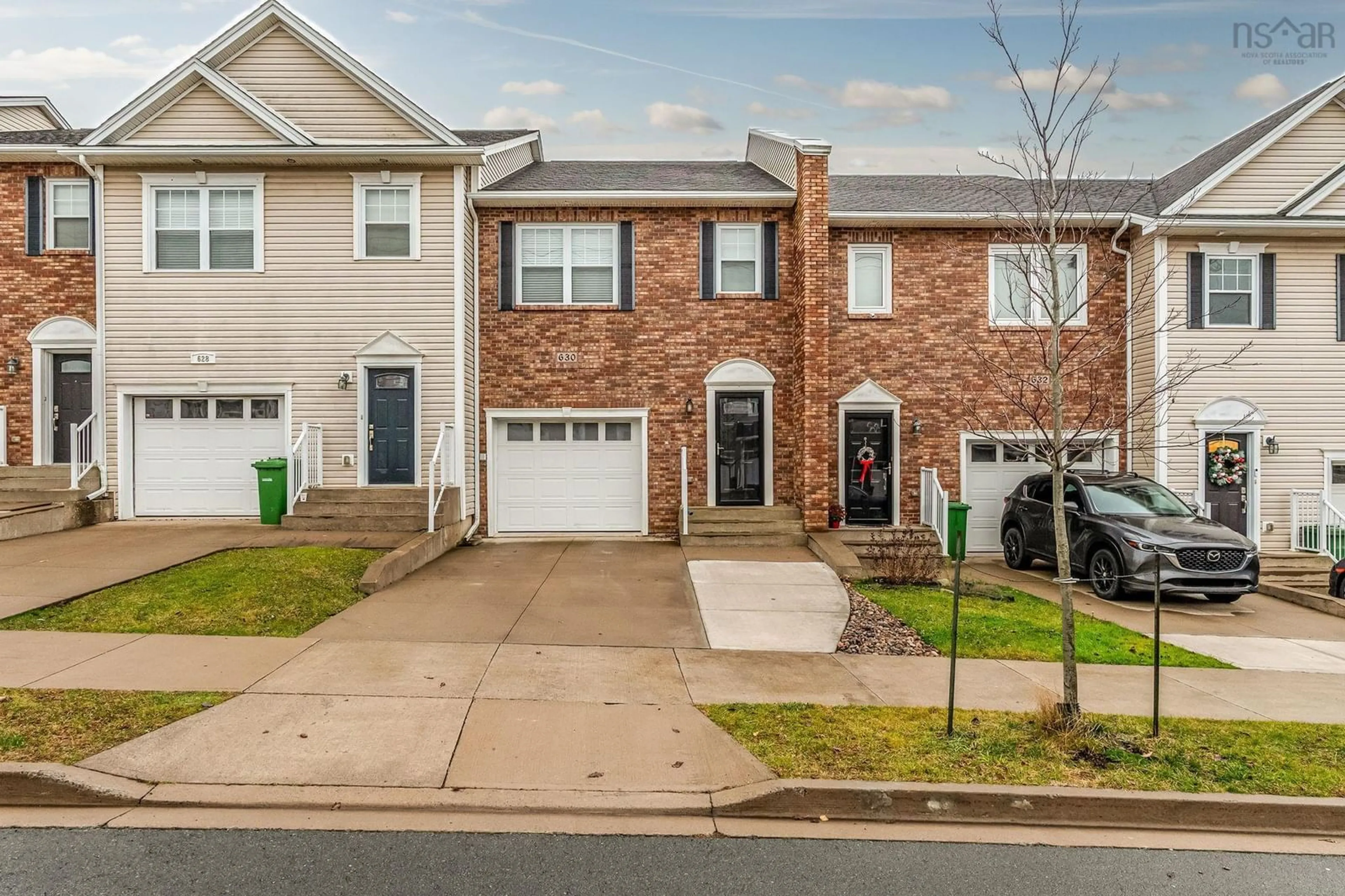 A pic from outside/outdoor area/front of a property/back of a property/a pic from drone, street for 630 Cowie Hill, Halifax Nova Scotia B3N 0E2