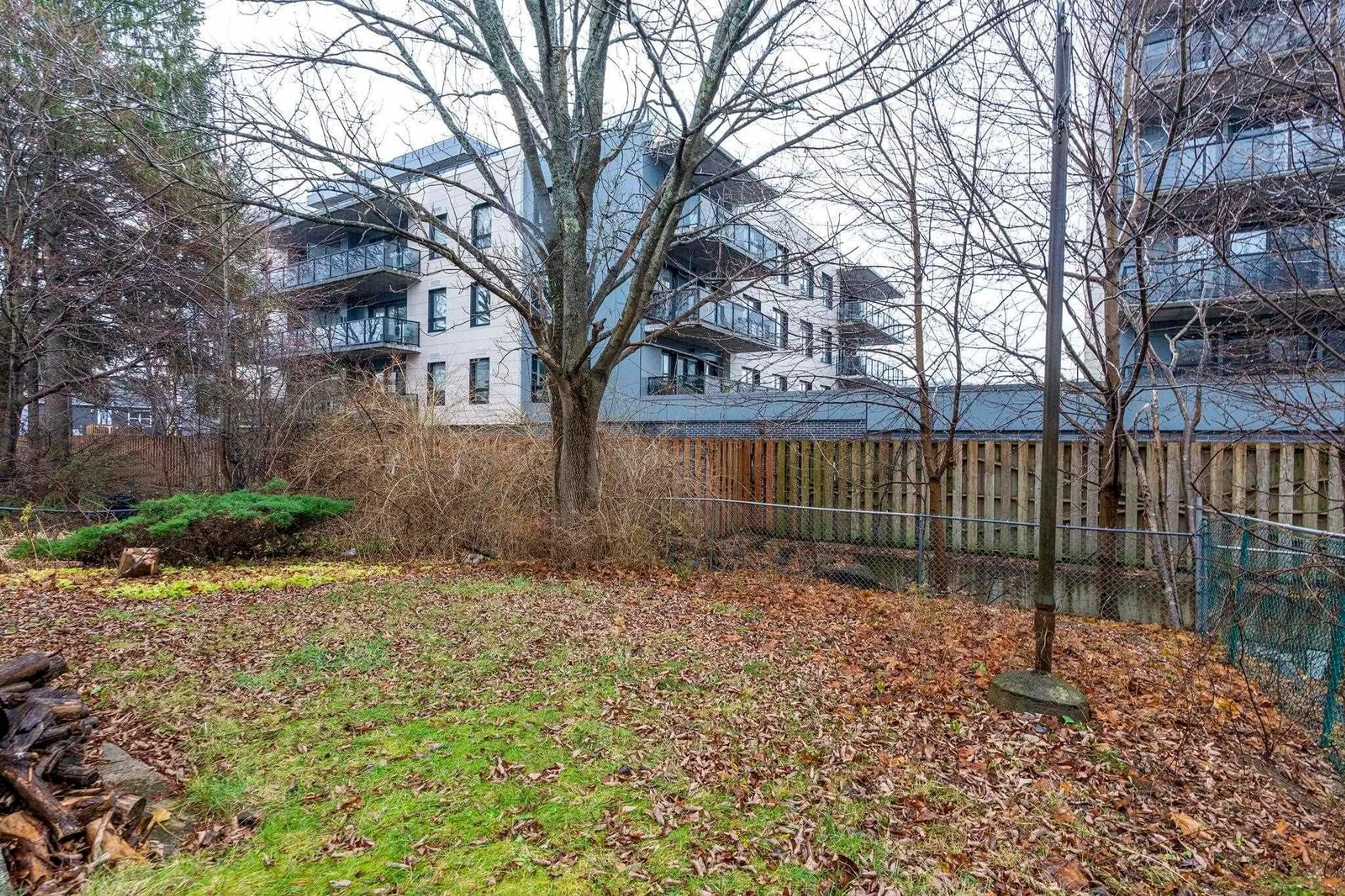 Patio, unknown for 8 Ashdale Ave, Halifax Nova Scotia B3N 2C8