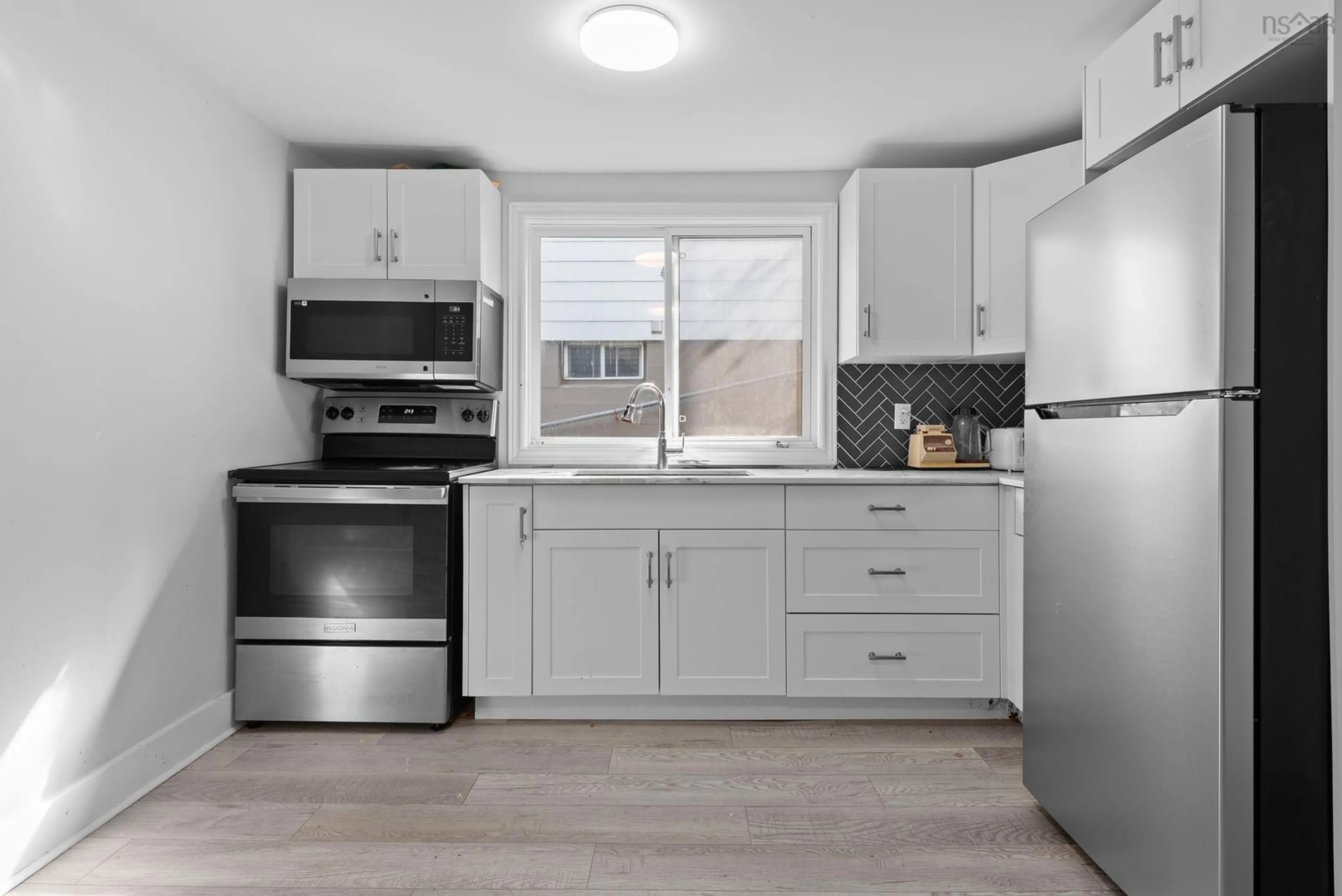 Standard kitchen, unknown for 24 Lynn Rd, Halifax Nova Scotia B3N 1S4