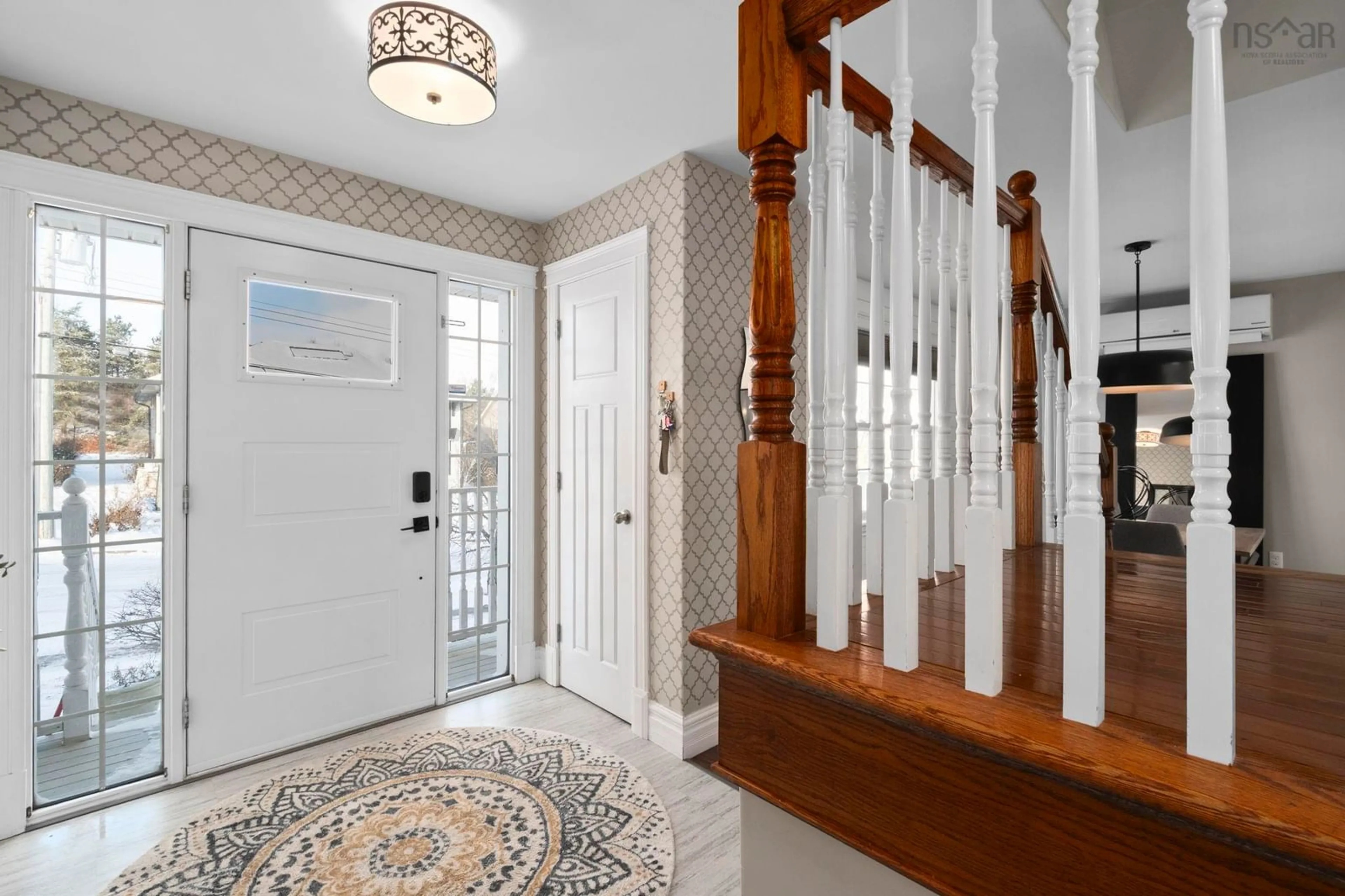 Indoor entryway for 833 Basinview Dr, Bedford Nova Scotia B4A 3N4