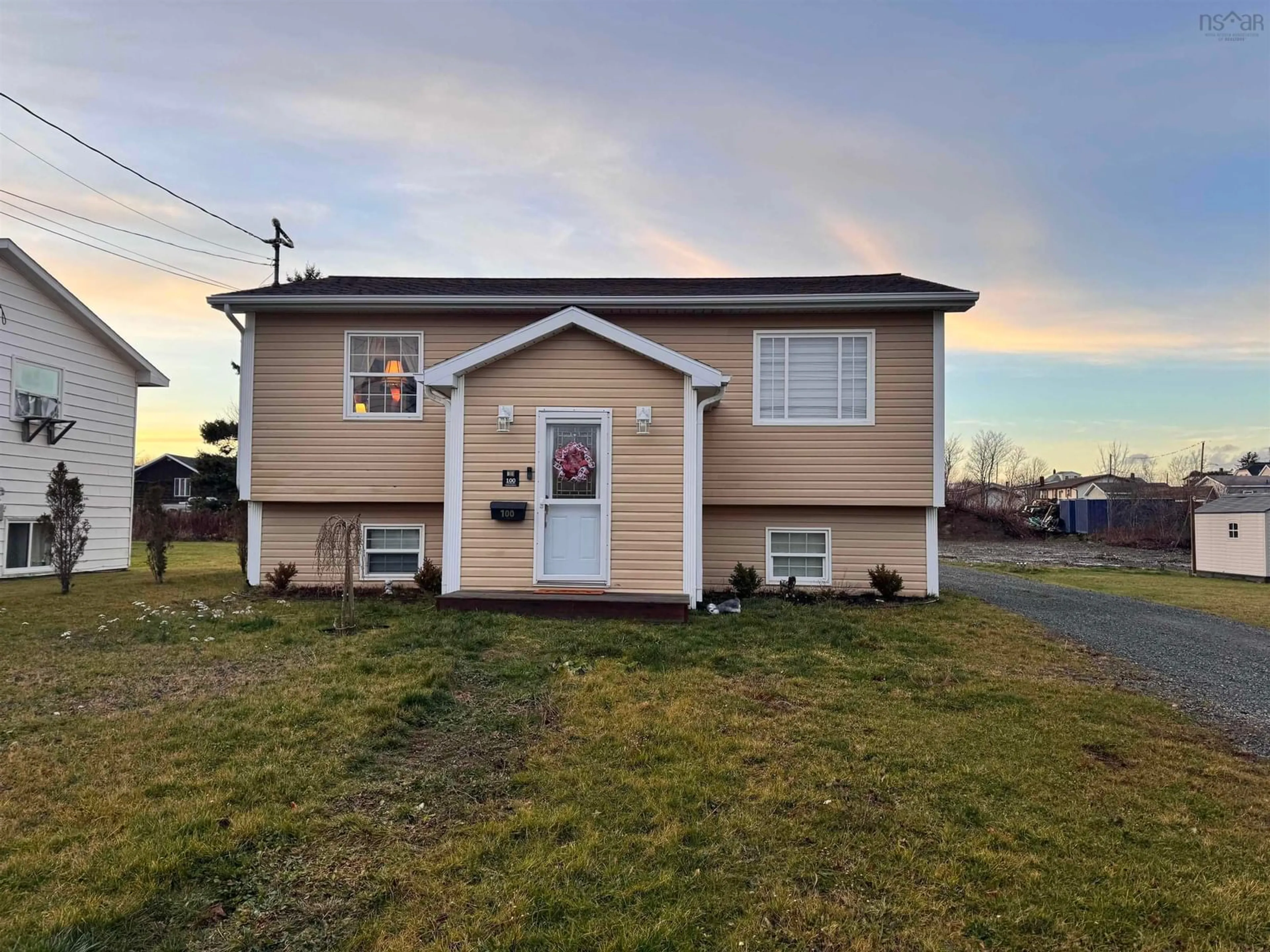 Home with vinyl exterior material, street for 100 Highland St, Glace Bay Nova Scotia B1A 2V1