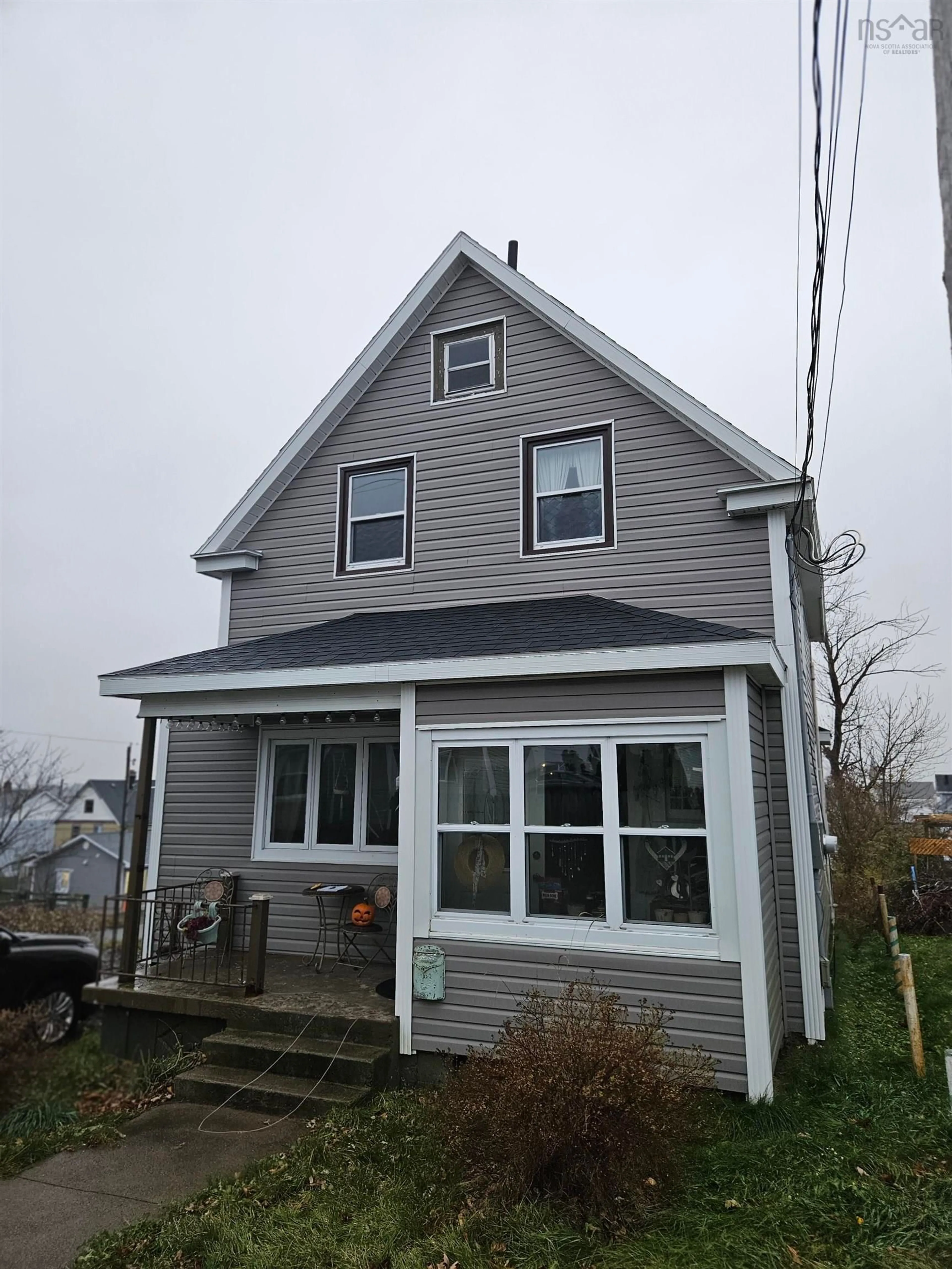 Home with vinyl exterior material, building for 53 East St, Sydney Nova Scotia B1N 1S7