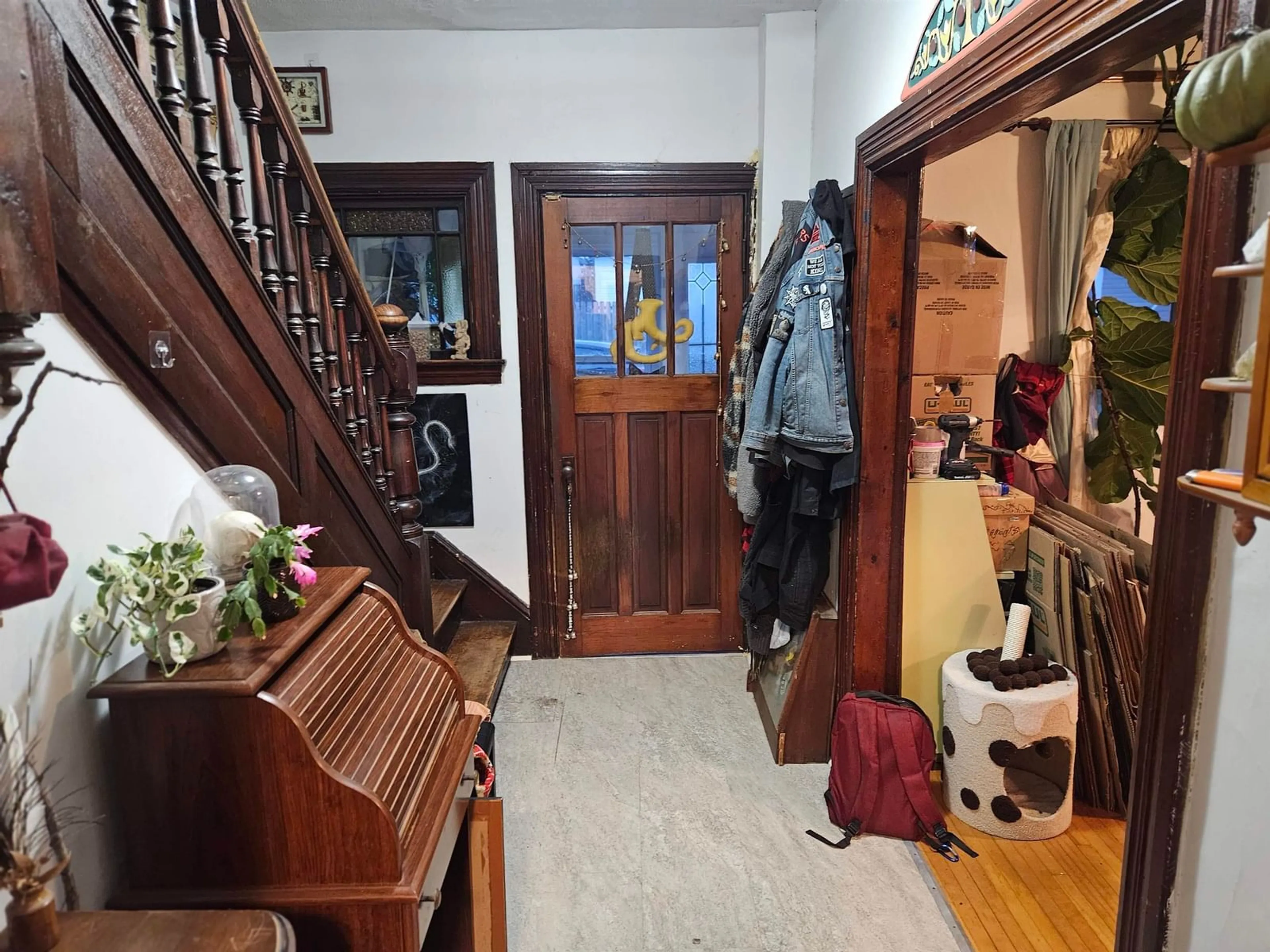 Indoor foyer for 53 East St, Sydney Nova Scotia B1N 1S7