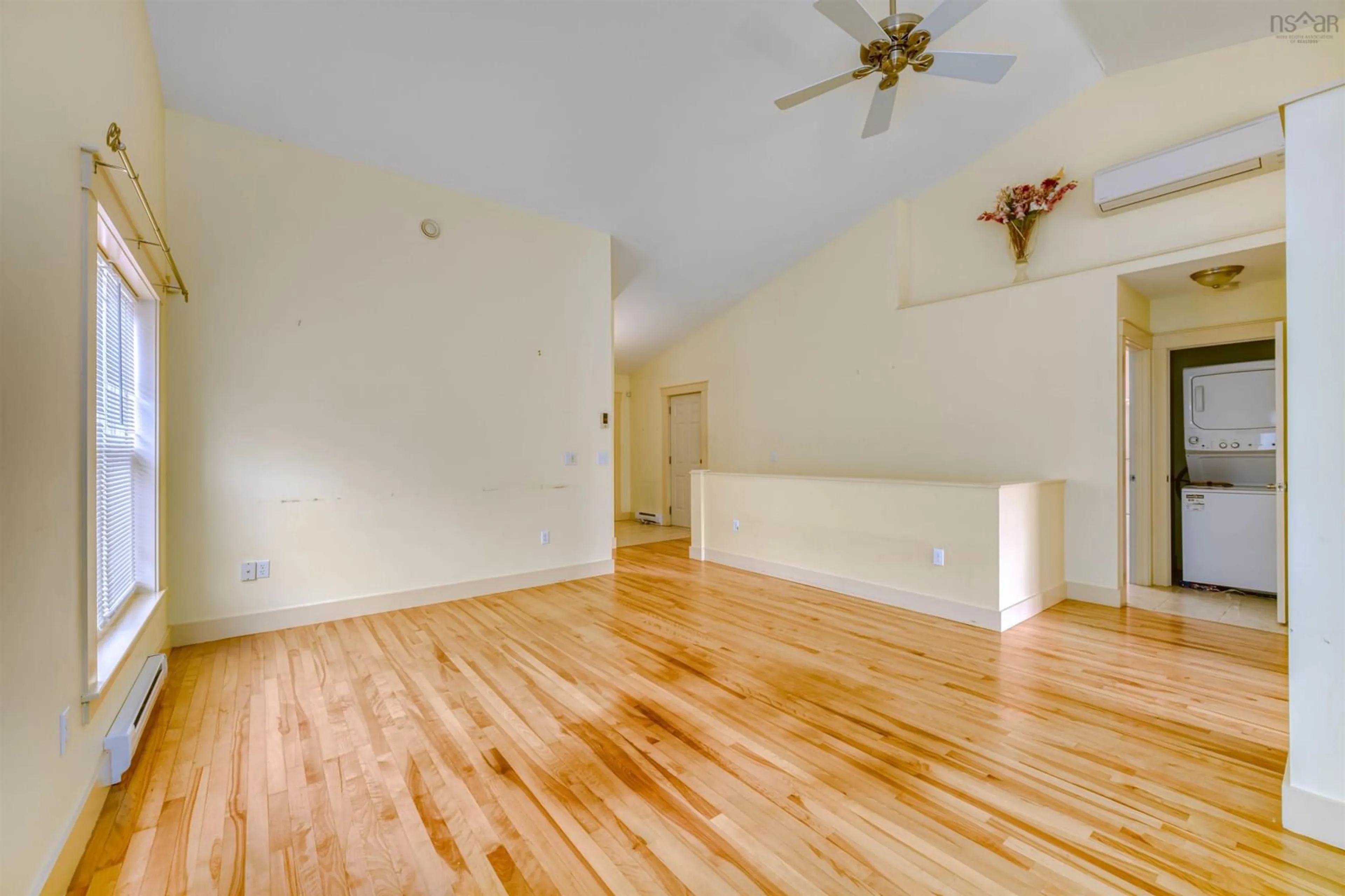 A pic of a room for 16 Hillspire Grove, Dartmouth Nova Scotia B2W 6P4