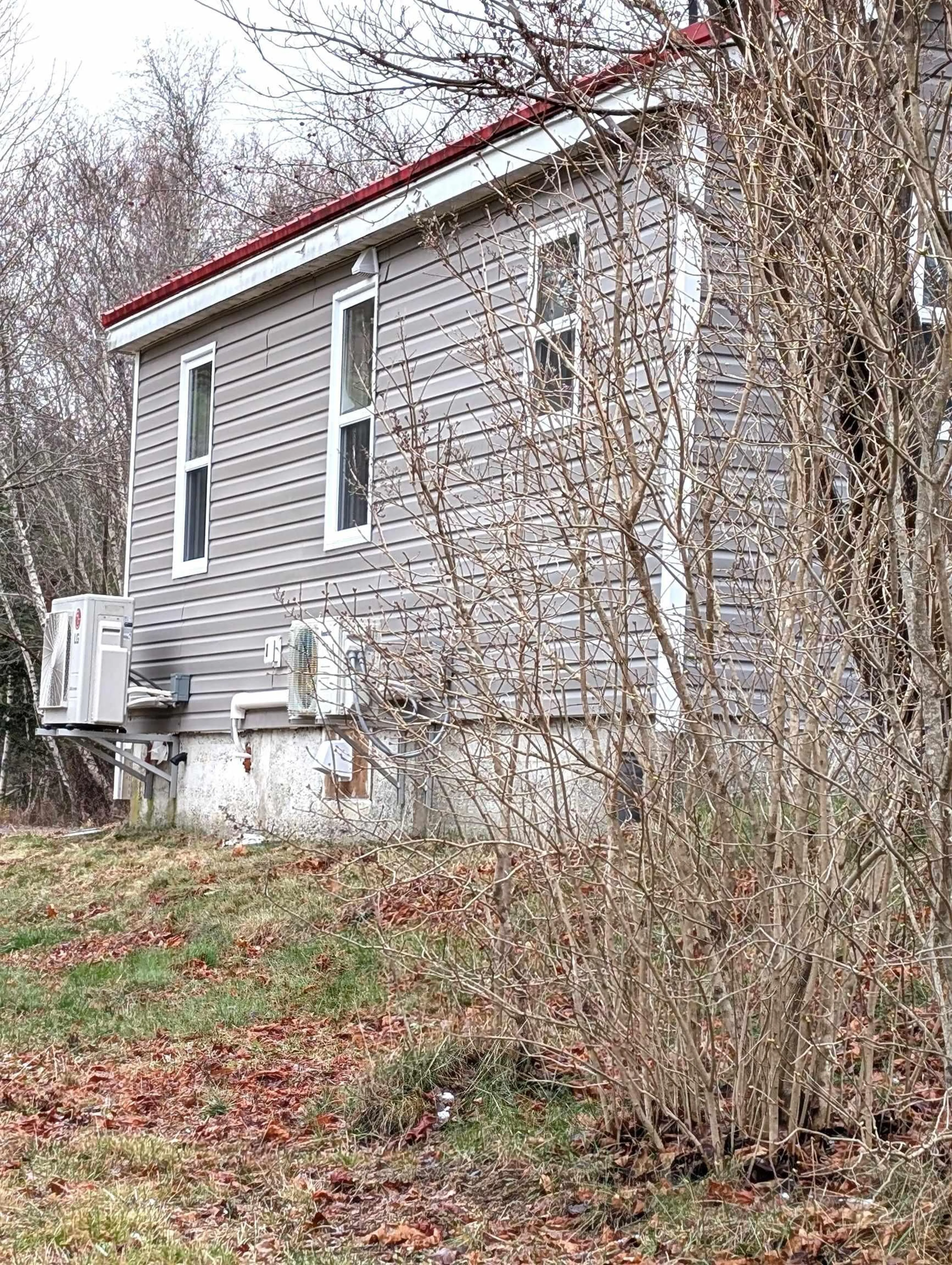 Shed for 165 St. Phillips St, Bridgewater Nova Scotia B4V 1W6