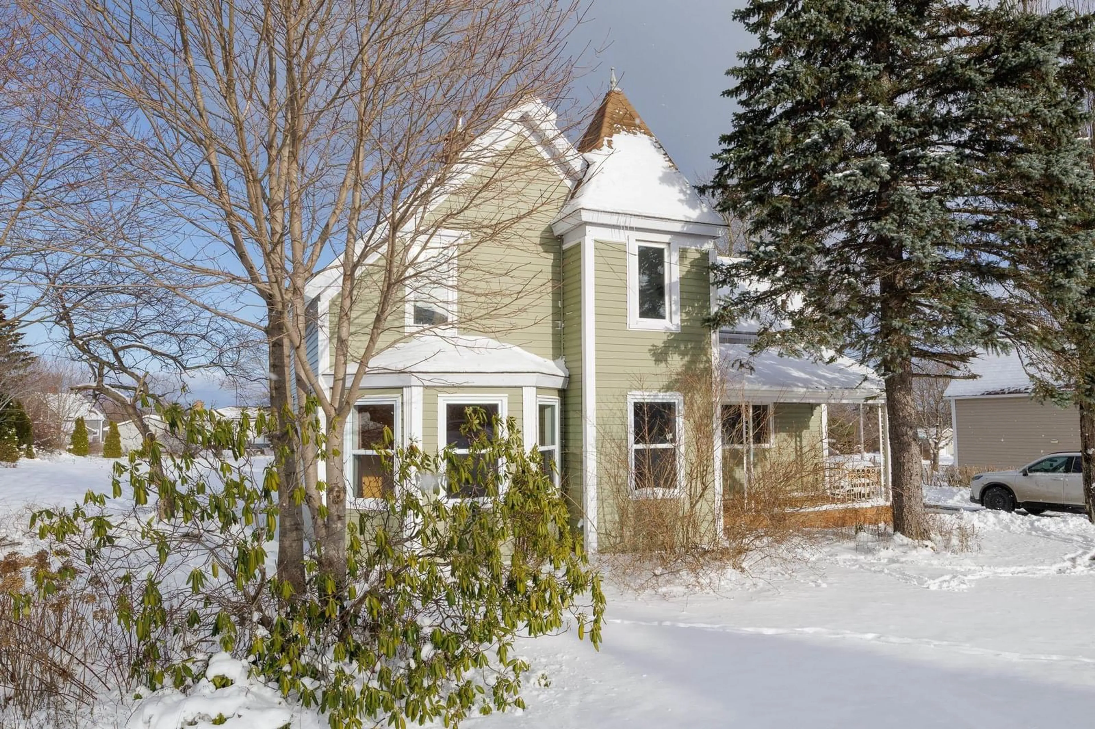 Unknown for 564 Main St, Sydney Mines Nova Scotia B1V 2K8