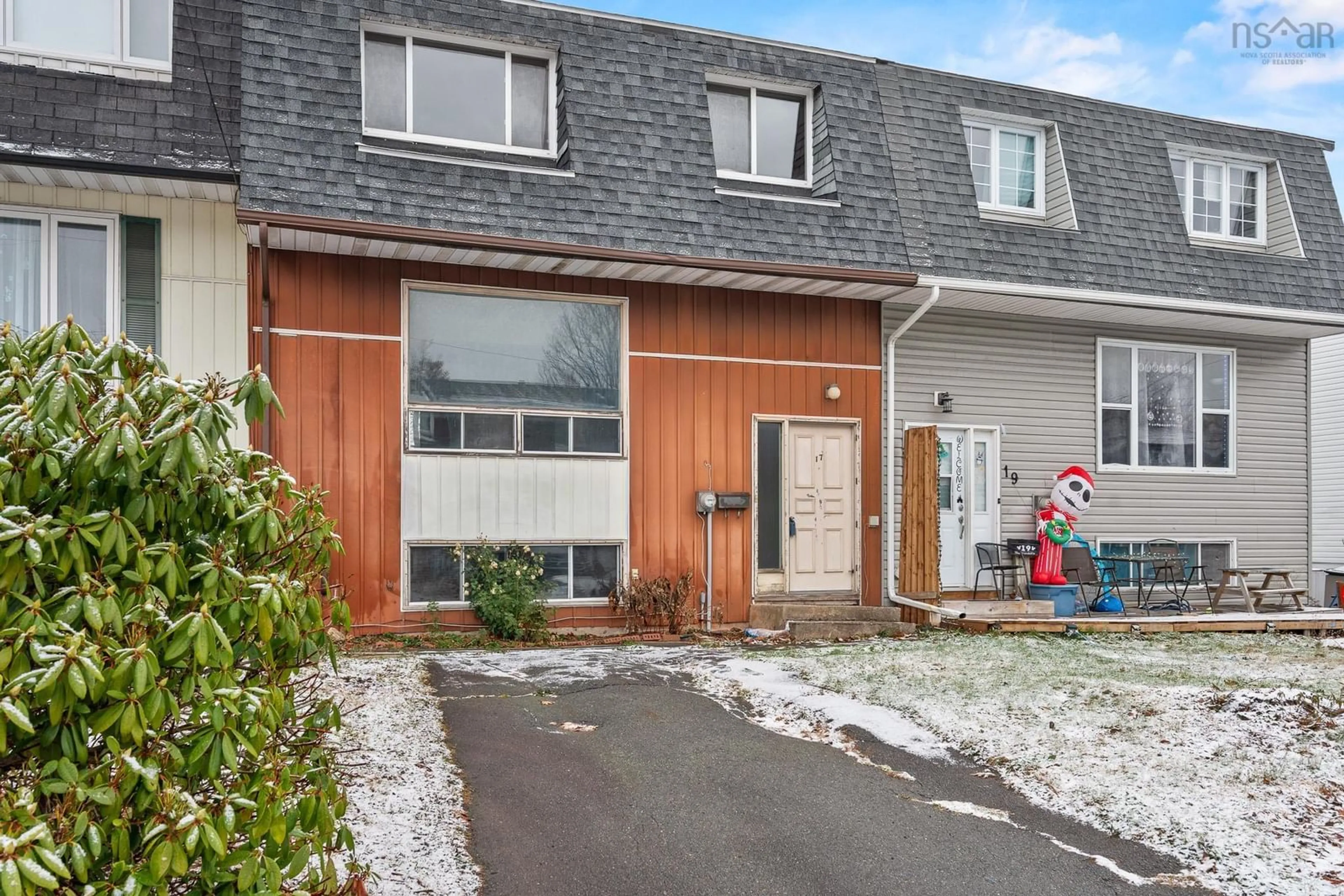 Unknown for 17 Bareng Crt, Dartmouth Nova Scotia B2X 2X3