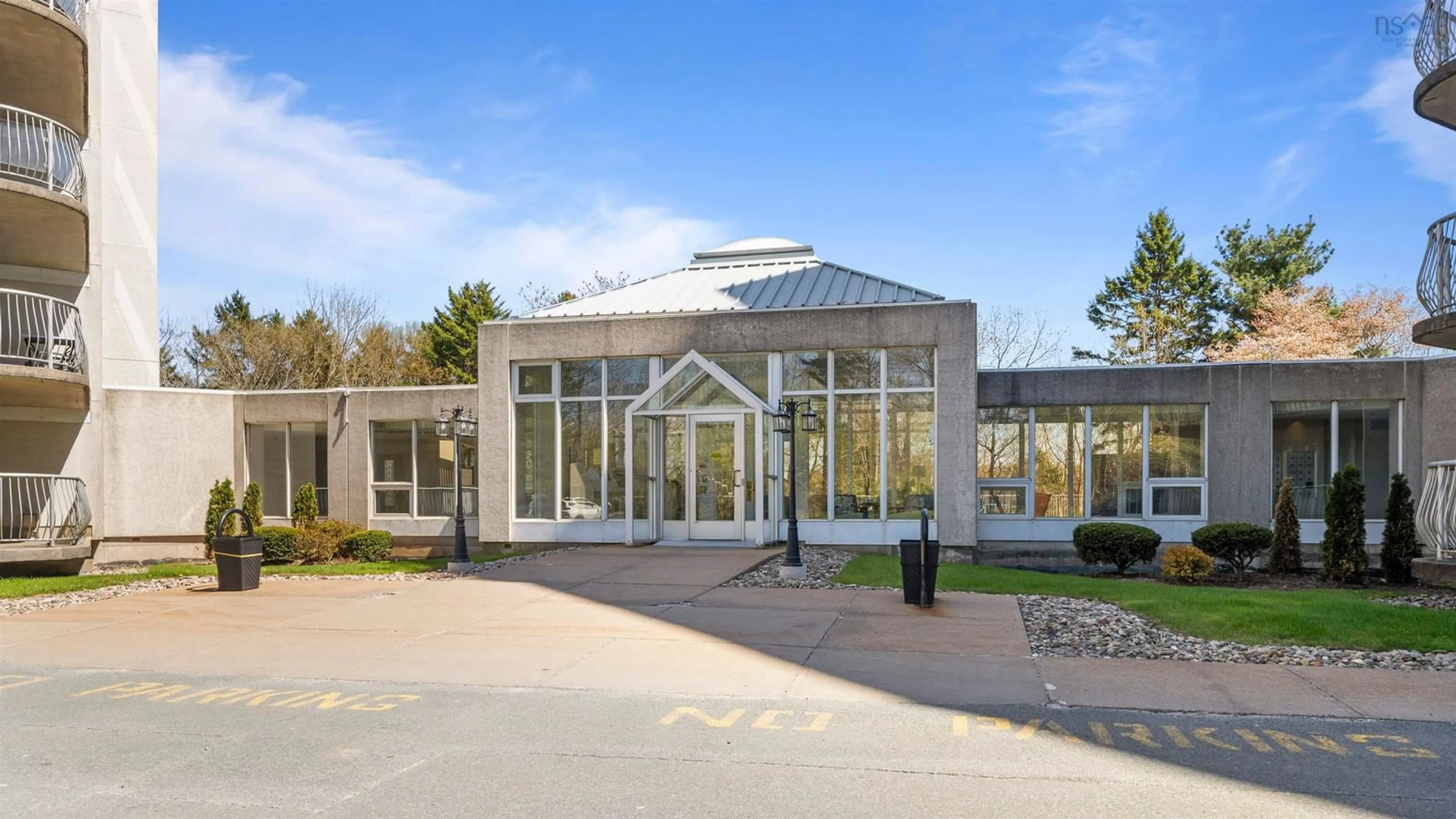 Indoor foyer for 30 Brookdale Cres #509, Dartmouth Nova Scotia B3A 4T7