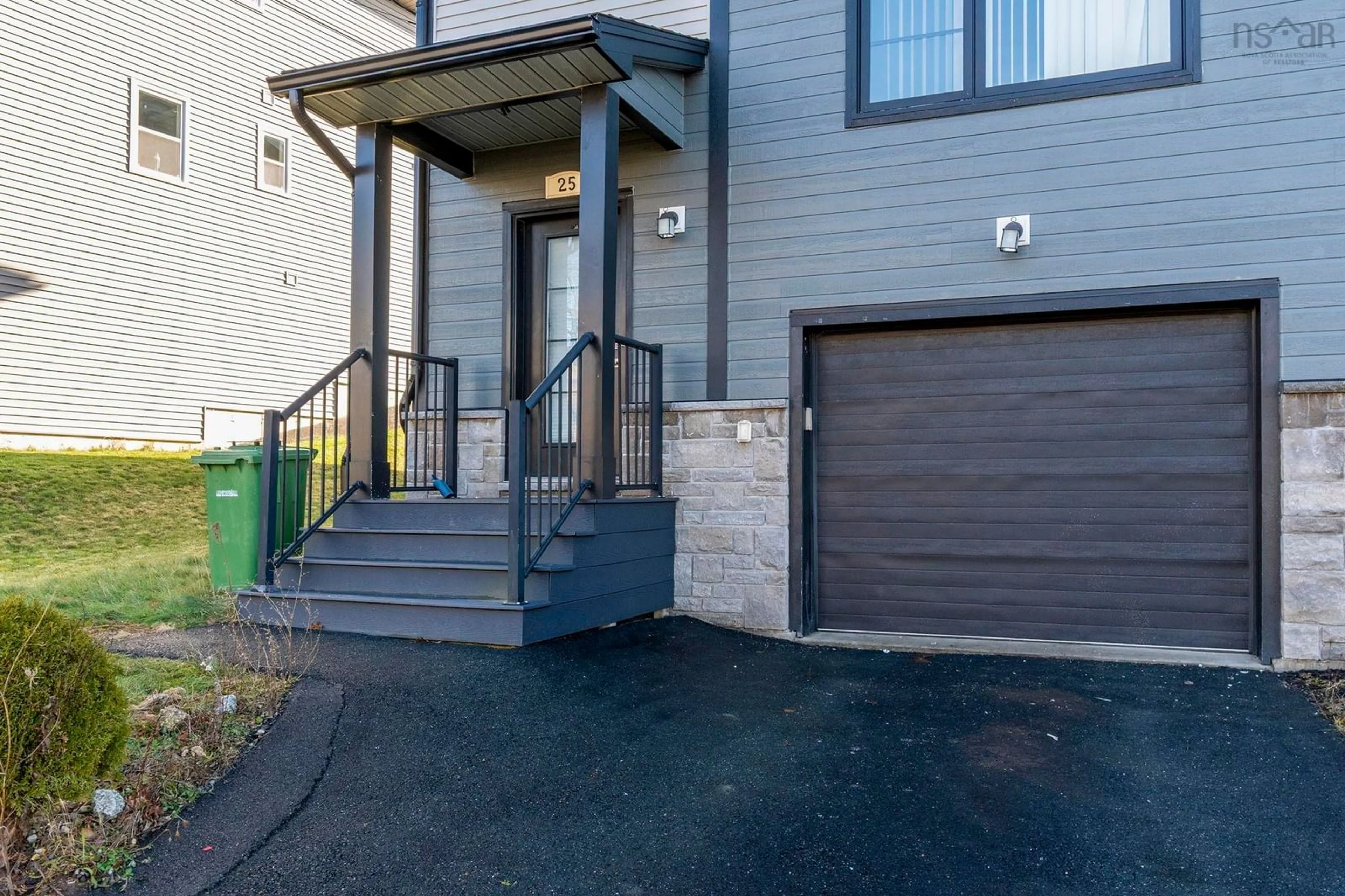 Unknown for 25 Titanium Cres, Halifax Nova Scotia B3P 0J3