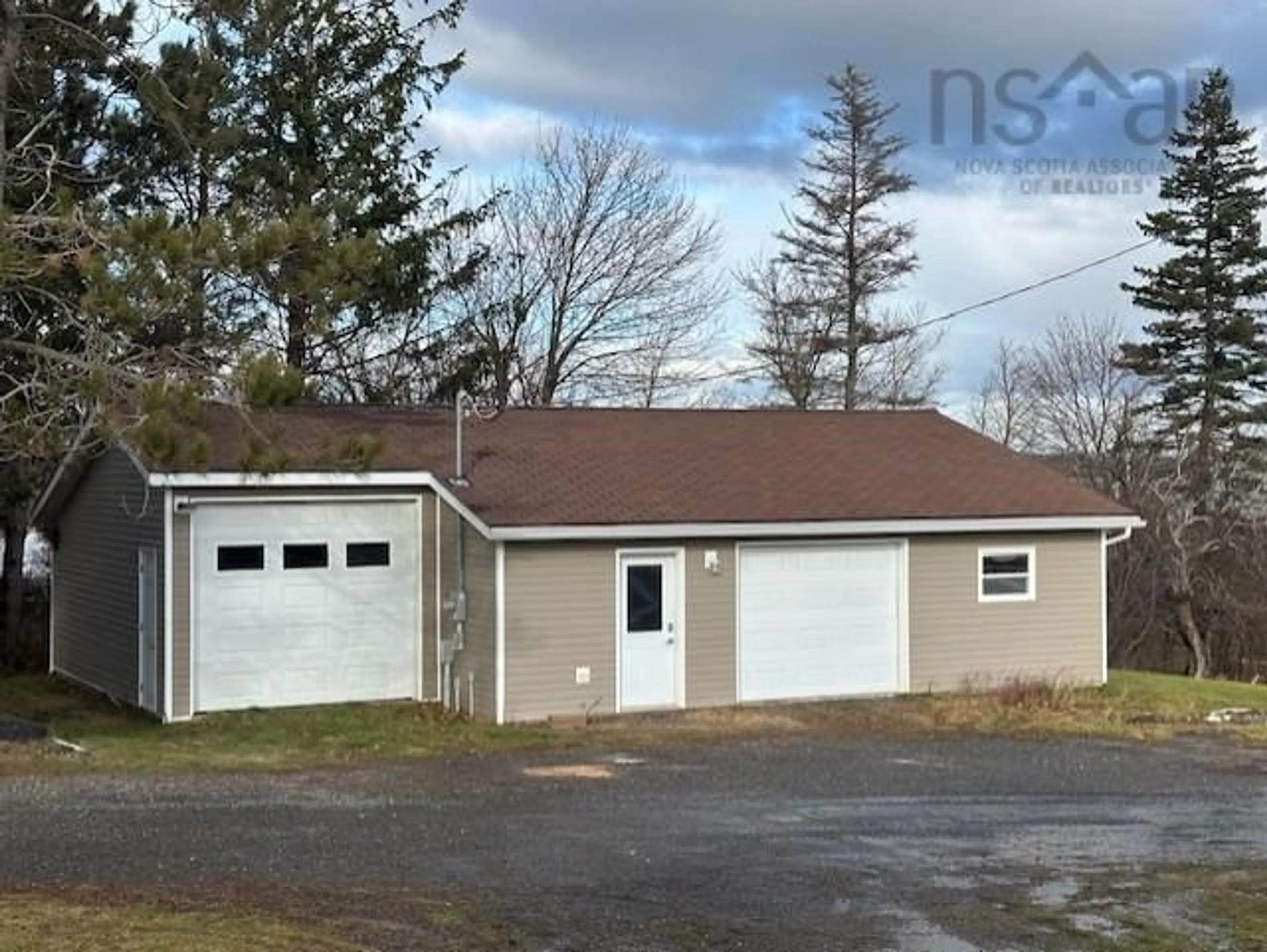 Indoor garage for 25 Olding Lane, Merigomish Nova Scotia B0K 1G0