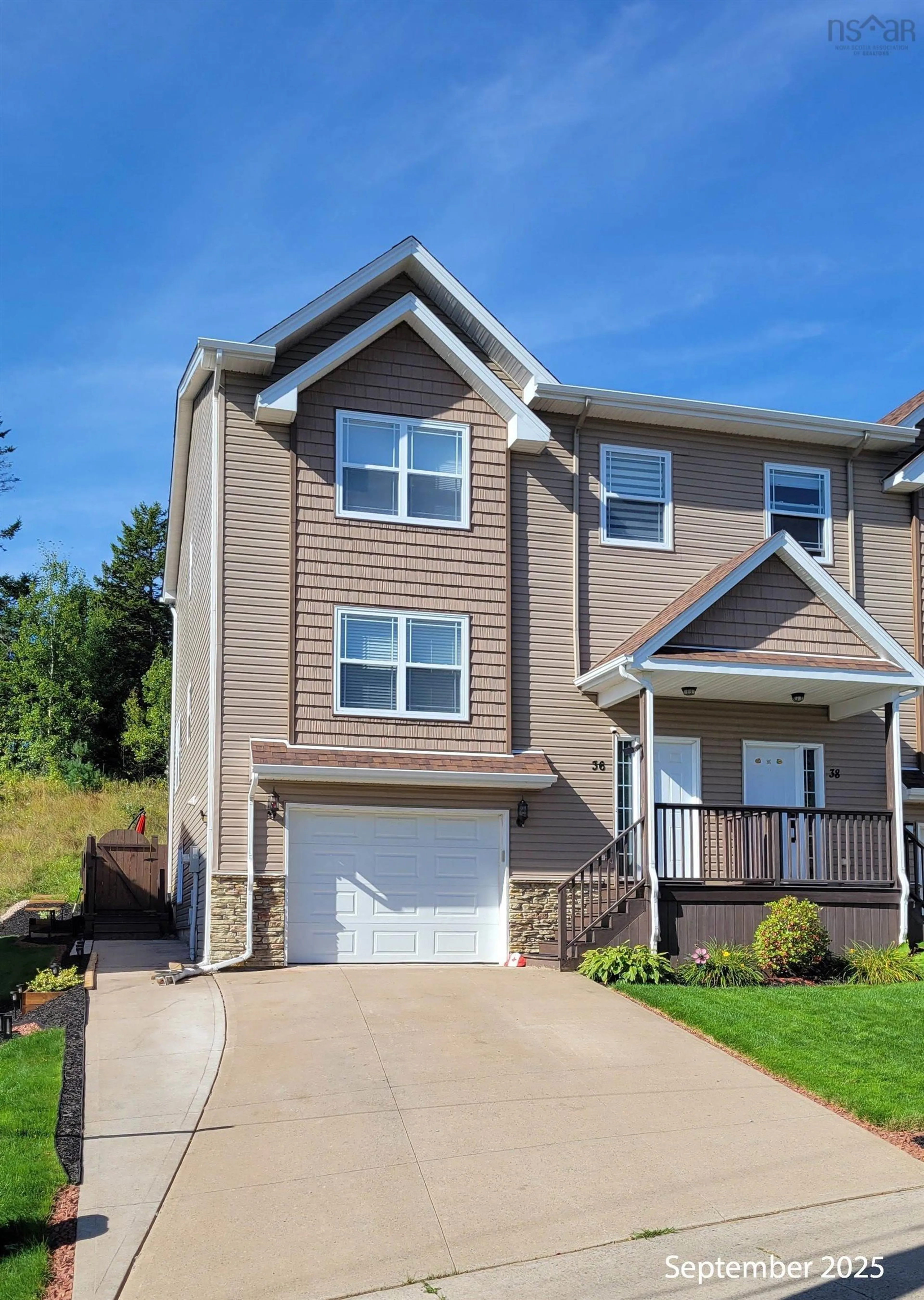 Home with vinyl exterior material, street for 36 Avebury Crt, Middle Sackville Nova Scotia B4E 0E9