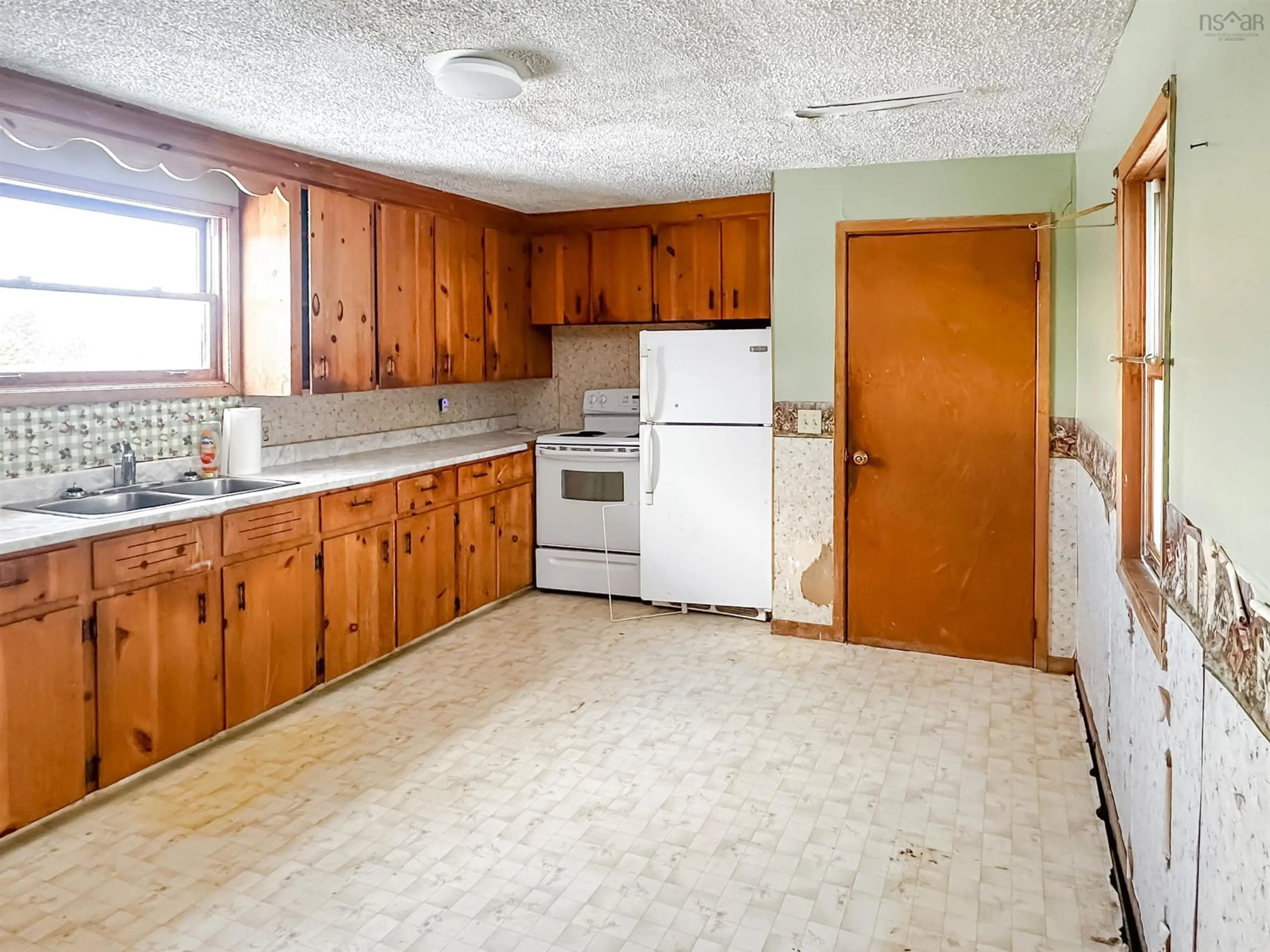 Standard kitchen, unknown for 13 Brow Of Mountain Rd, Mountain Front Nova Scotia B0P 1J0