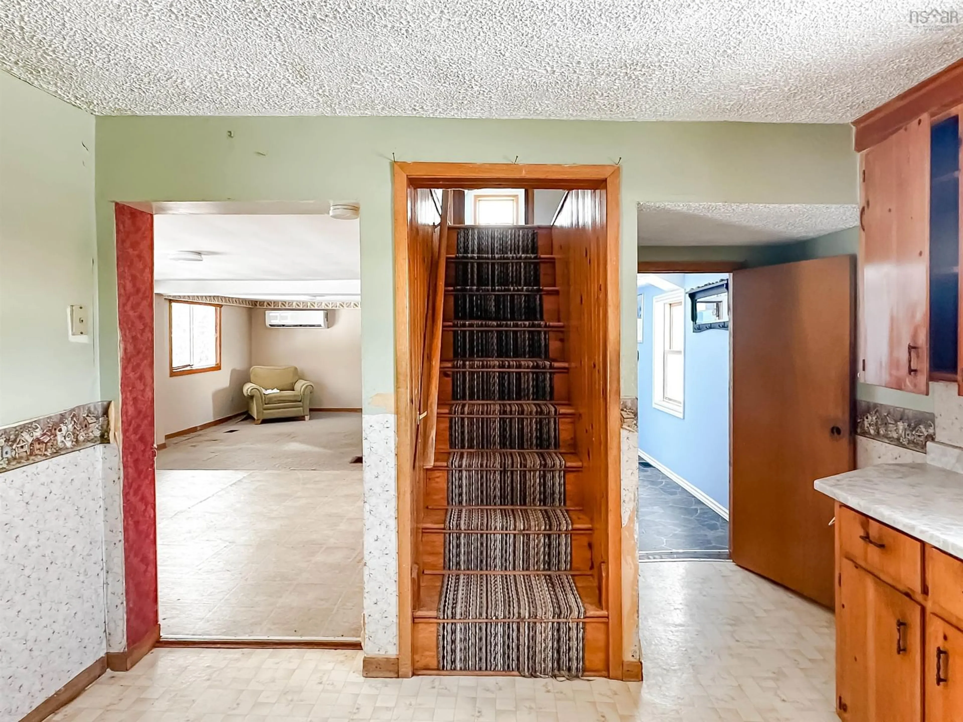 Indoor foyer for 13 Brow Of Mountain Rd, Mountain Front Nova Scotia B0P 1J0