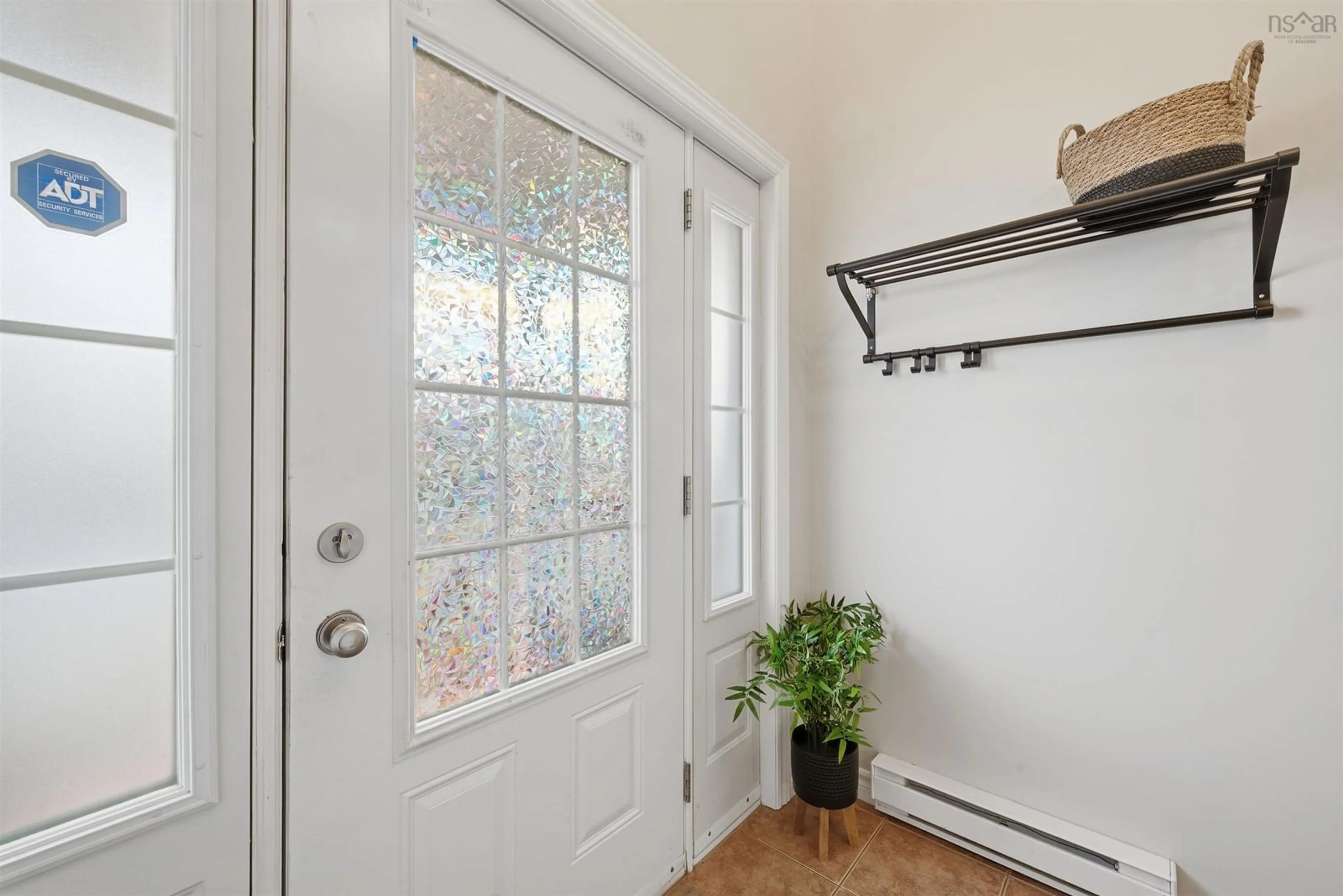 Indoor entryway for 69 Outrigger Cres, Halifax Nova Scotia B3M 4V9
