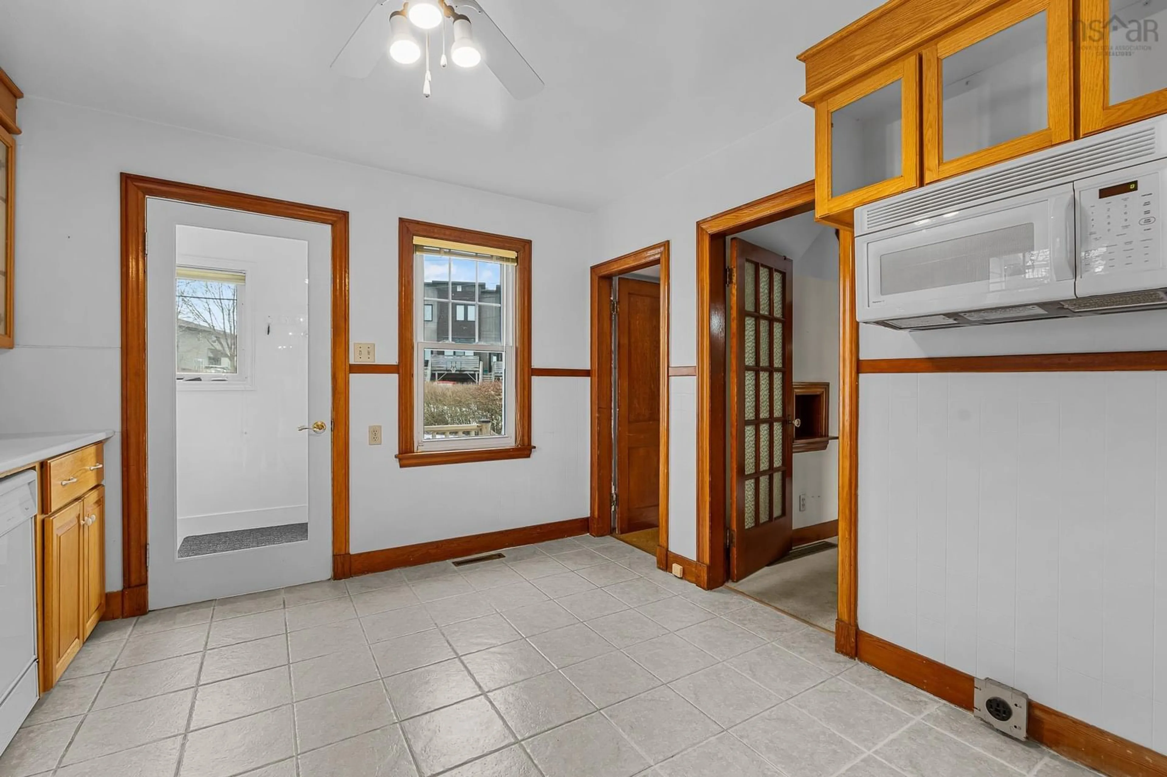 Unknown for 3381 Claremont St, Halifax Nova Scotia B3L 3L6