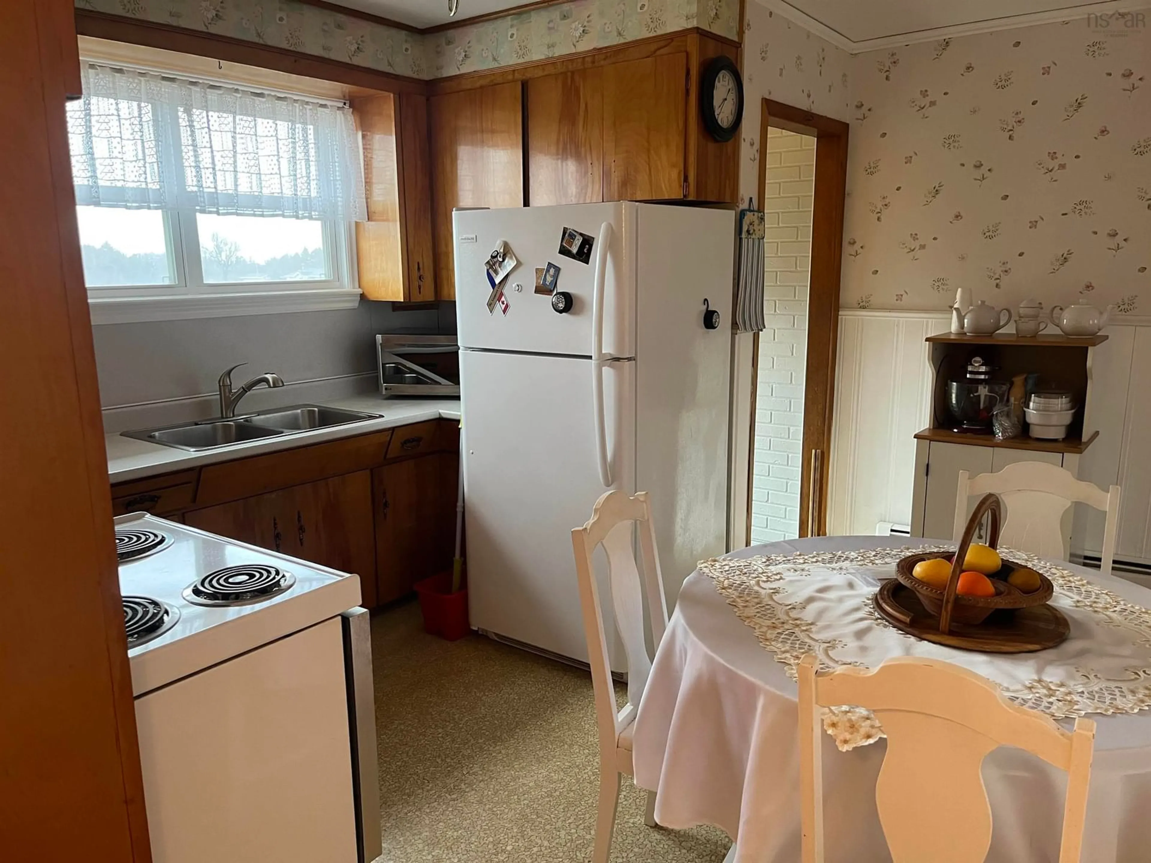 Standard kitchen, unknown for 67 South St, Donkin Nova Scotia B1A 6T1
