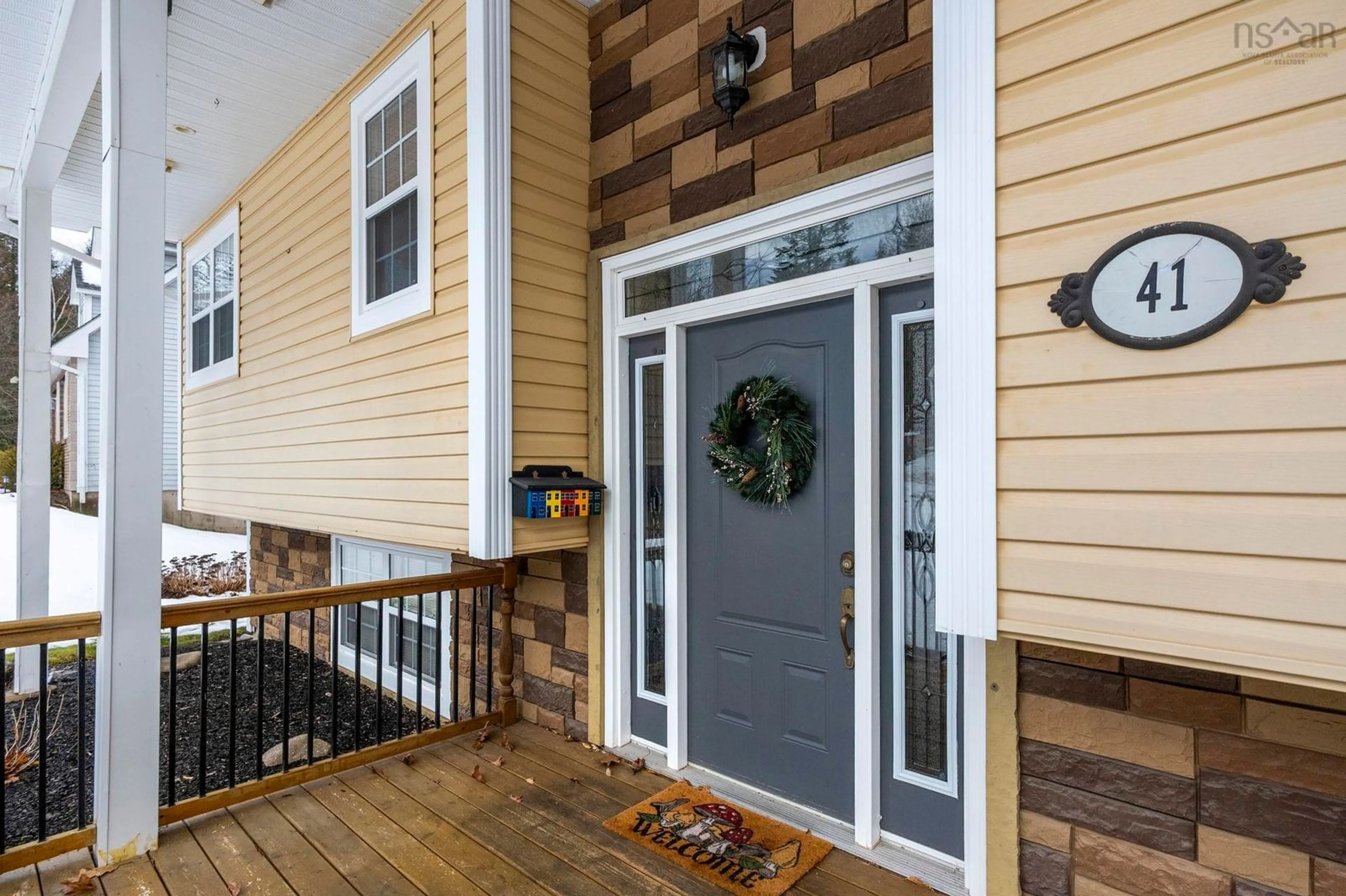 Indoor entryway for 41 Macdonald Park Rd, Kentville Nova Scotia B4N 1P2