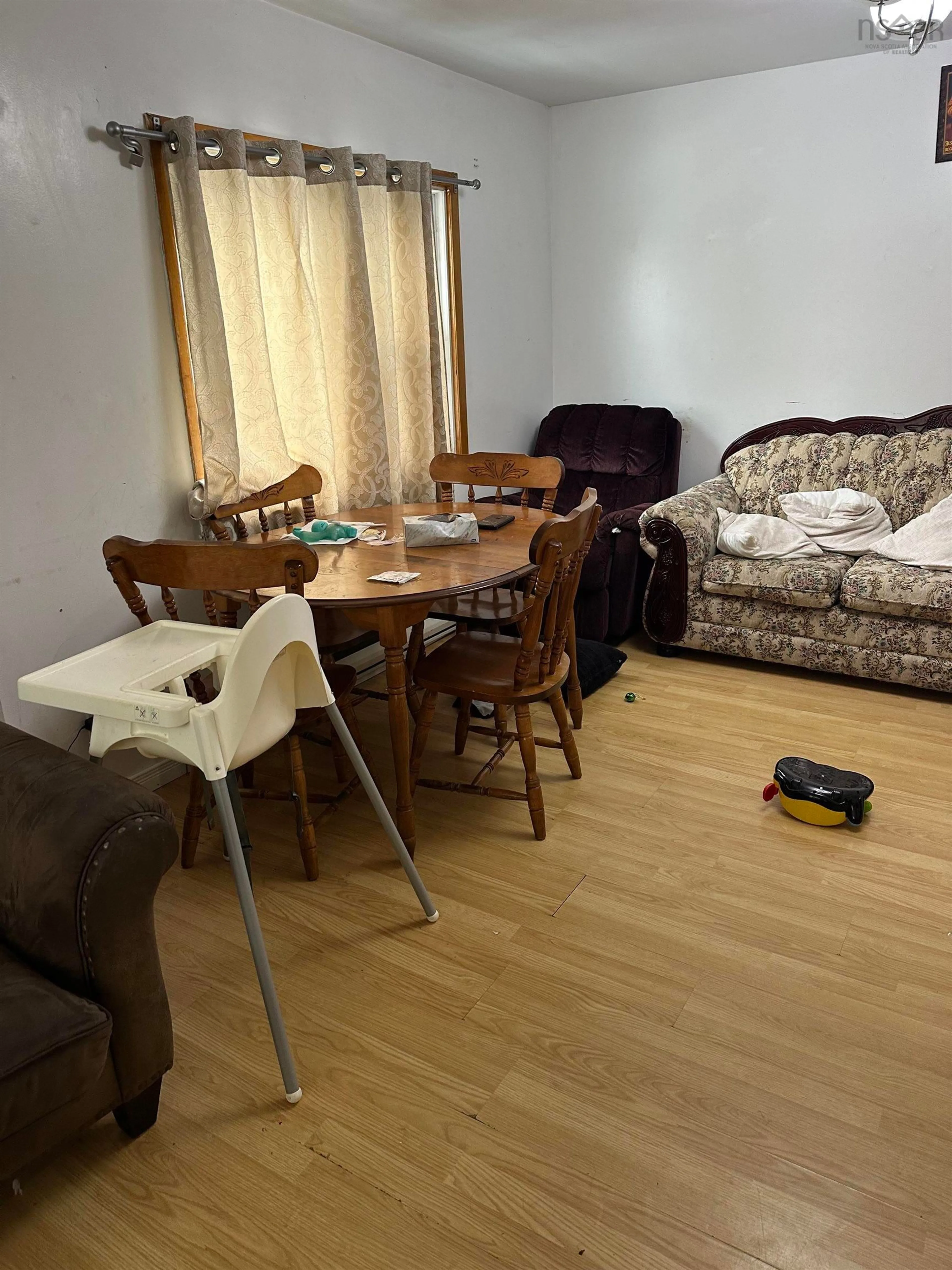 A pic of a room for 1696 Victoria Rd, Sydney Nova Scotia B1N 1N3