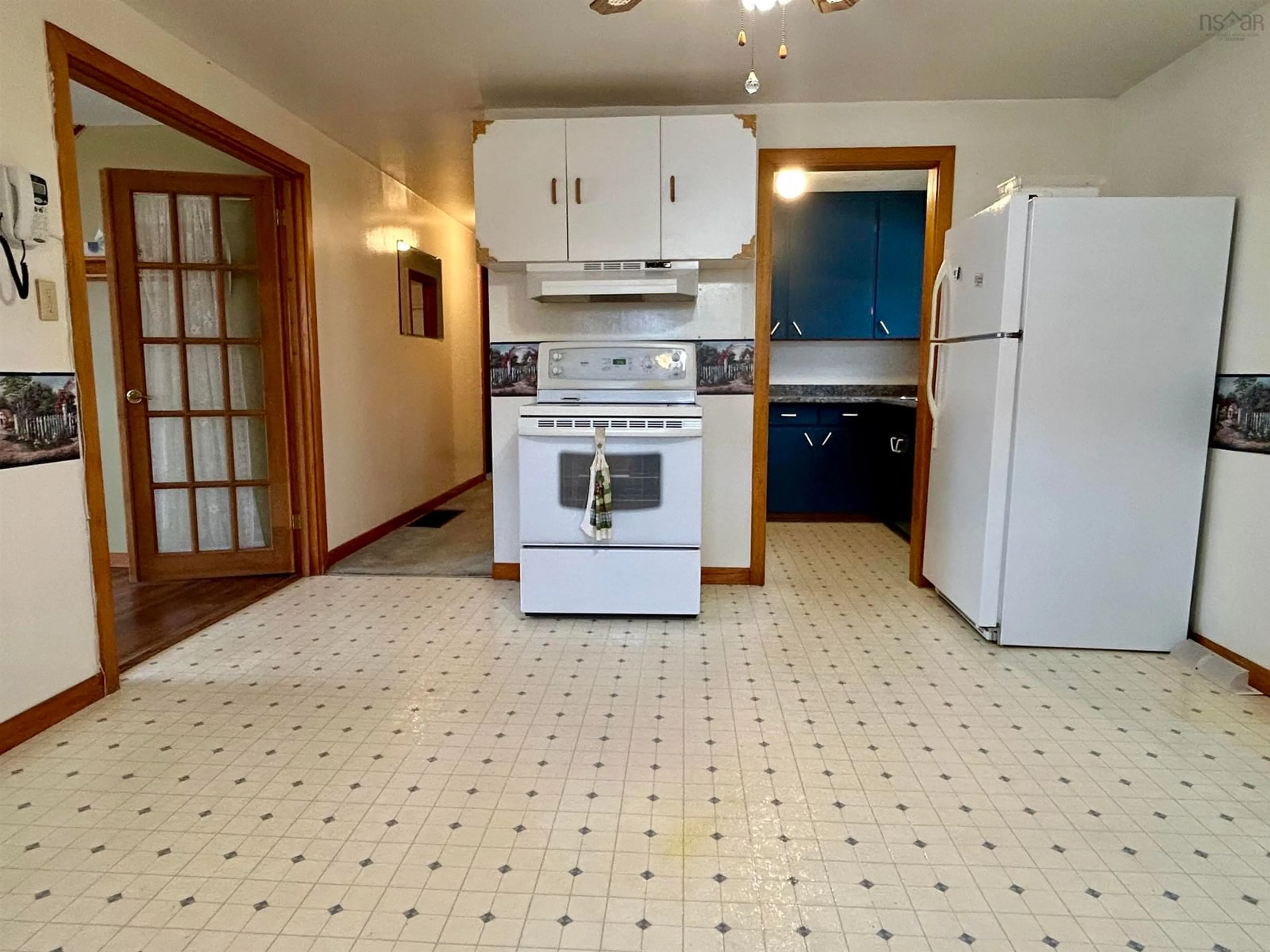 Standard kitchen, ceramic/tile floor for 20 Chemin De Laboiteau, Wedgeport Nova Scotia B0W 3P0