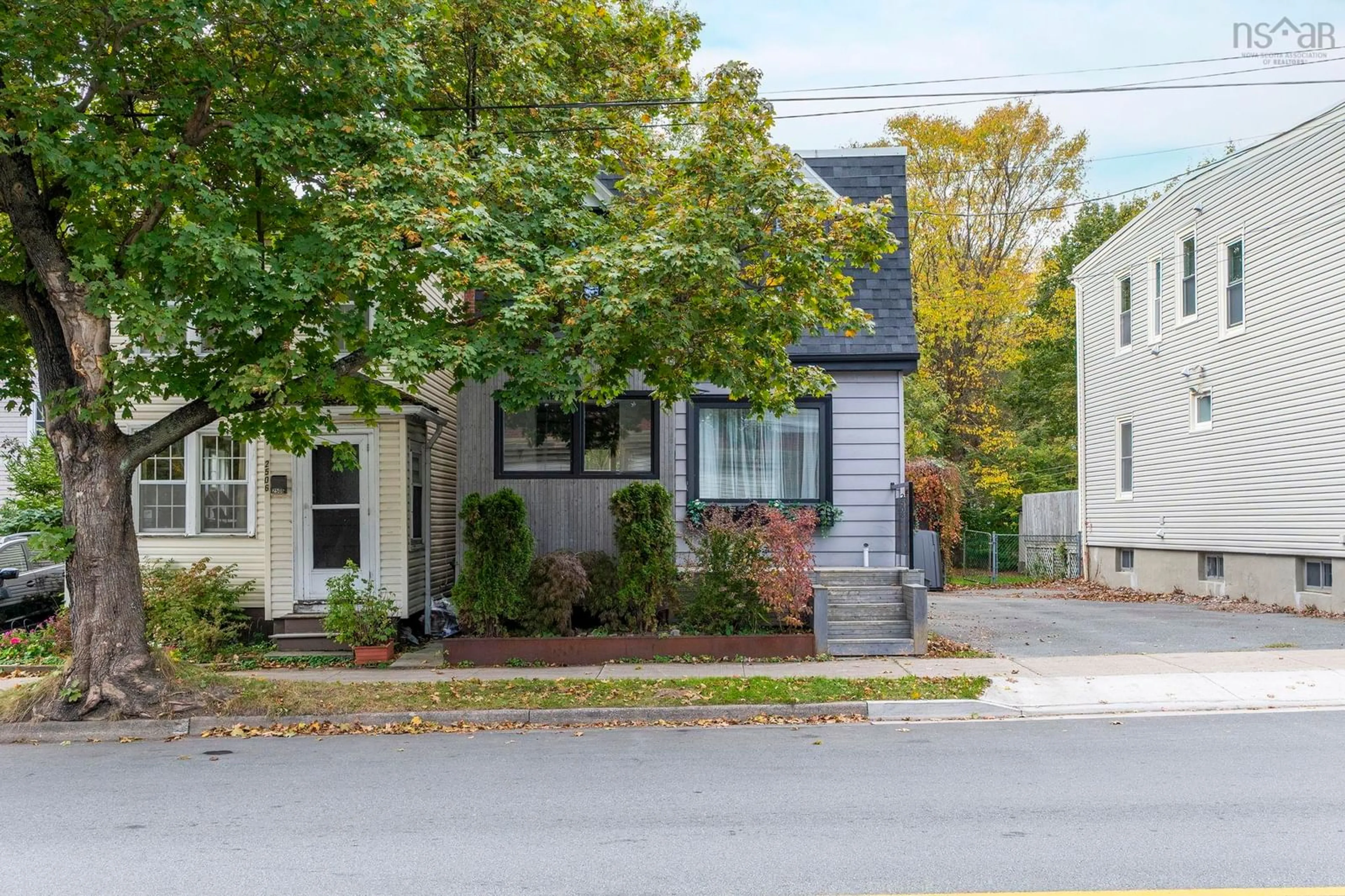 Unknown for 2508 Oxford St, Halifax Peninsula Nova Scotia B3L 2T4