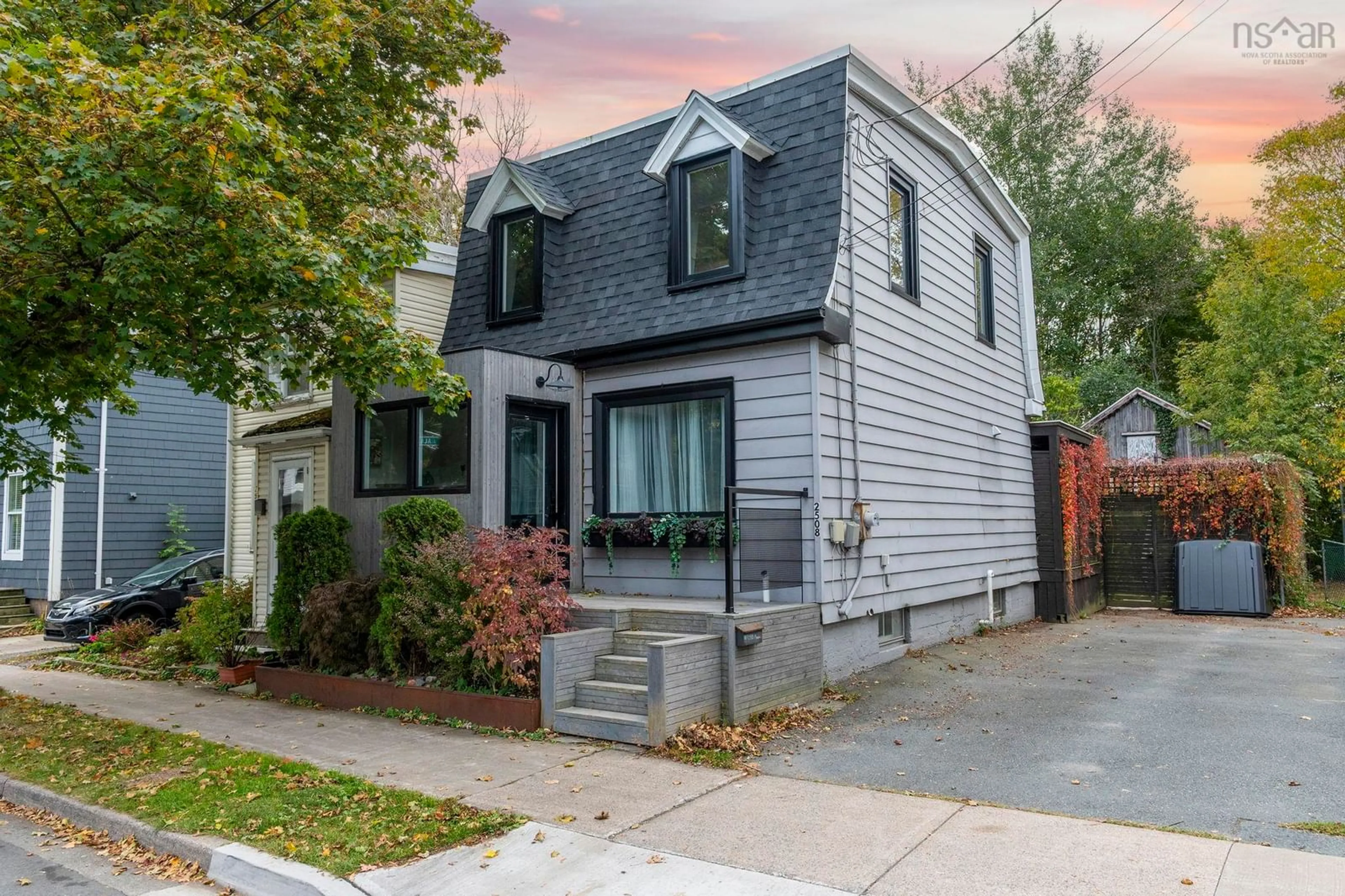 Home with vinyl exterior material, street for 2508 Oxford St, Halifax Peninsula Nova Scotia B3L 2T4