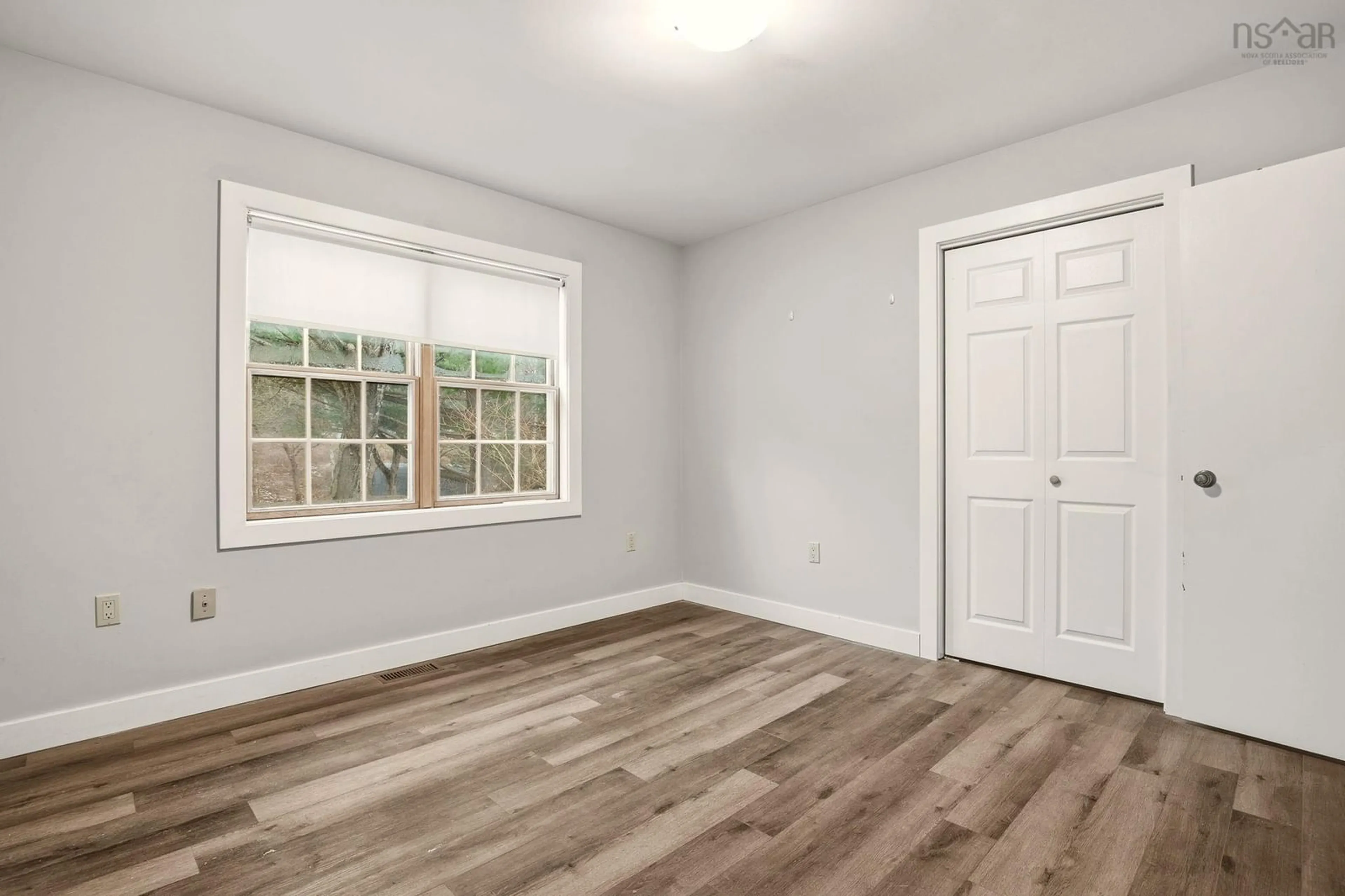 A pic of a room for 46 Kearney Lake Rd, Halifax Nova Scotia B3M 2S7