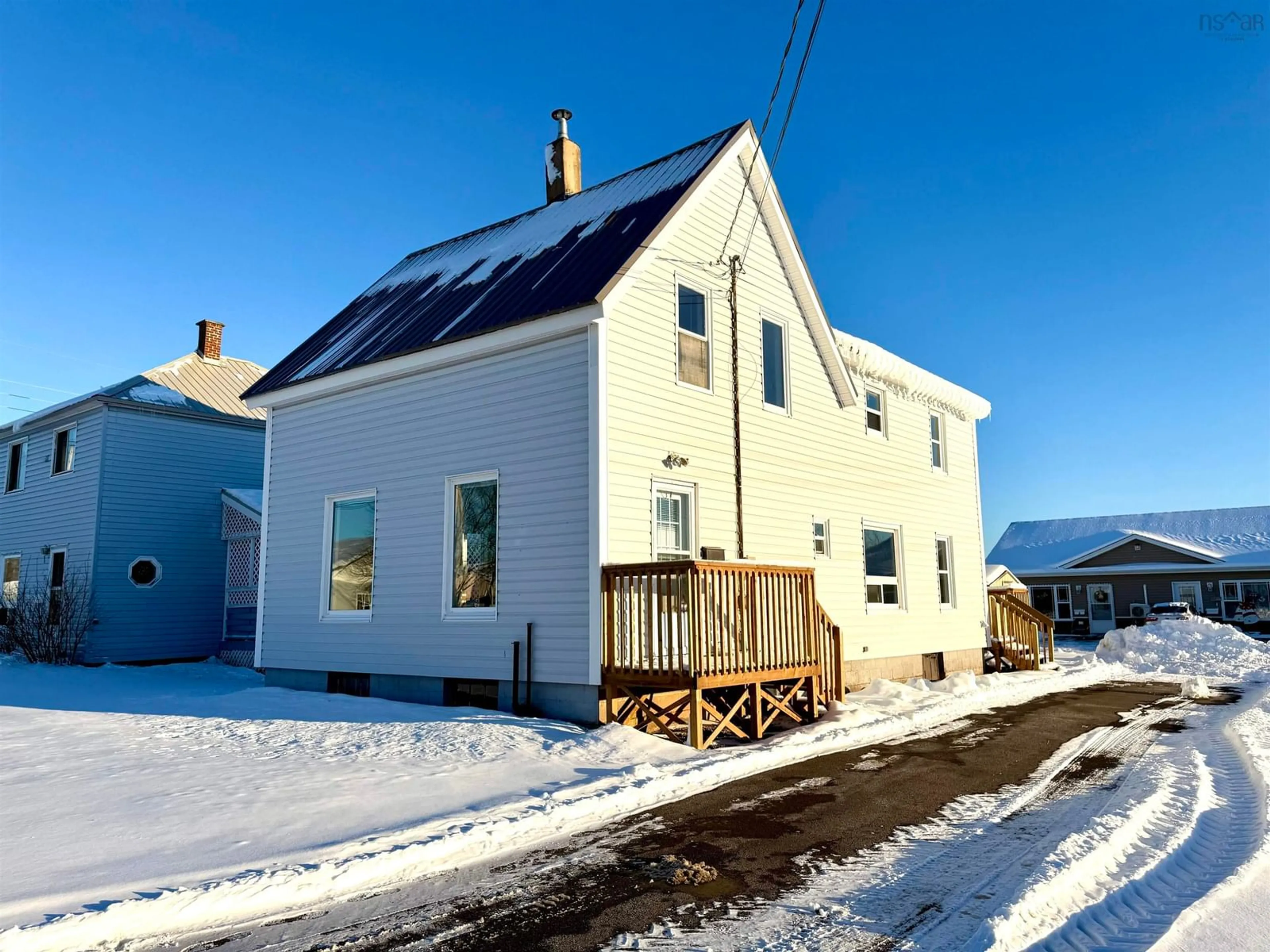 A pic from outside/outdoor area/front of a property/back of a property/a pic from drone, building for 149 East Pleasant St, Amherst Nova Scotia B4H 1N4