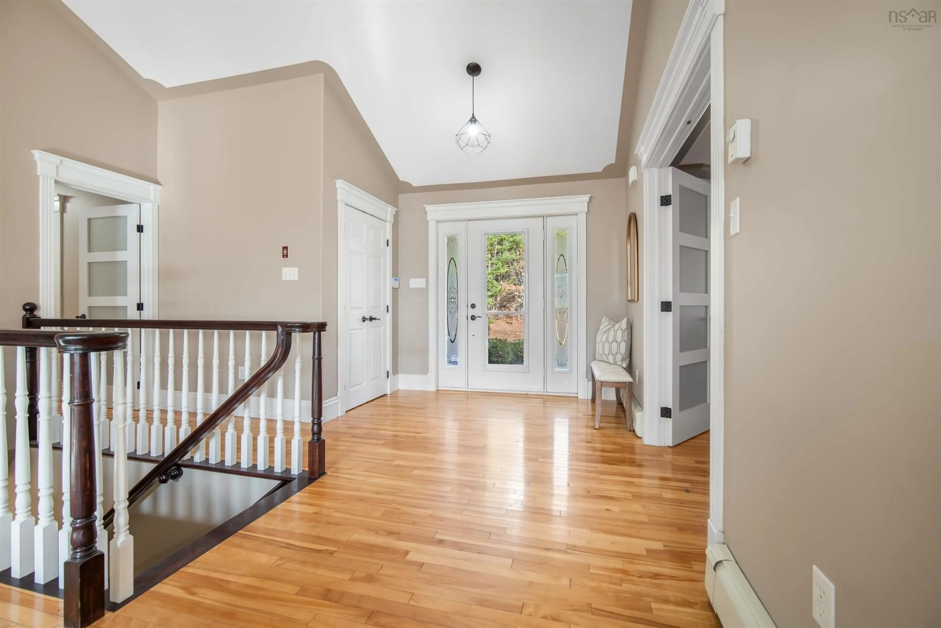 Indoor entryway for 27 Monarch Dr, Beaver Bank Nova Scotia B4E 3G7
